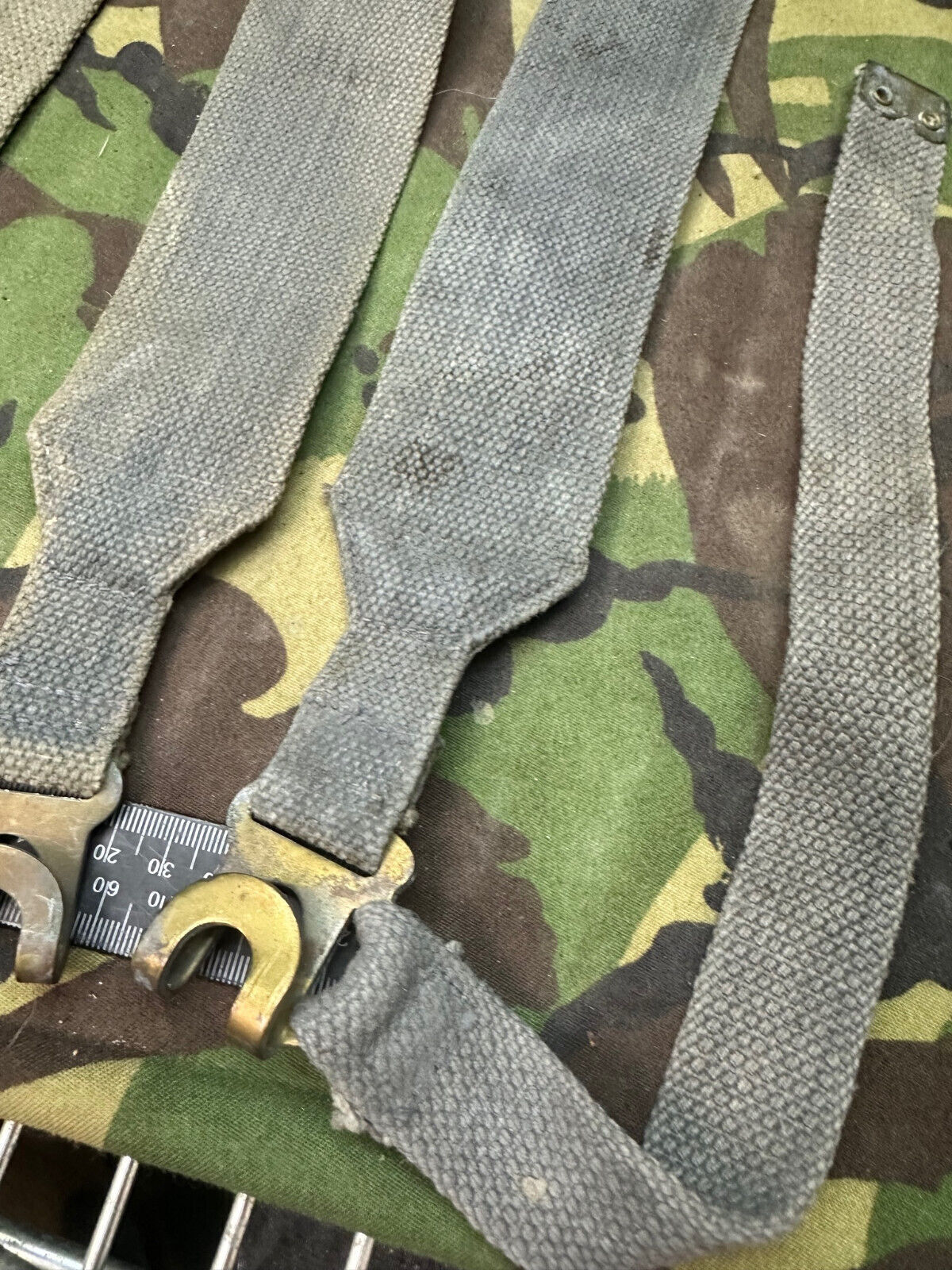 Original British Royal Air Force RAF Blue L Strap Pair - WW2 37 Pattern - The Militaria Shop