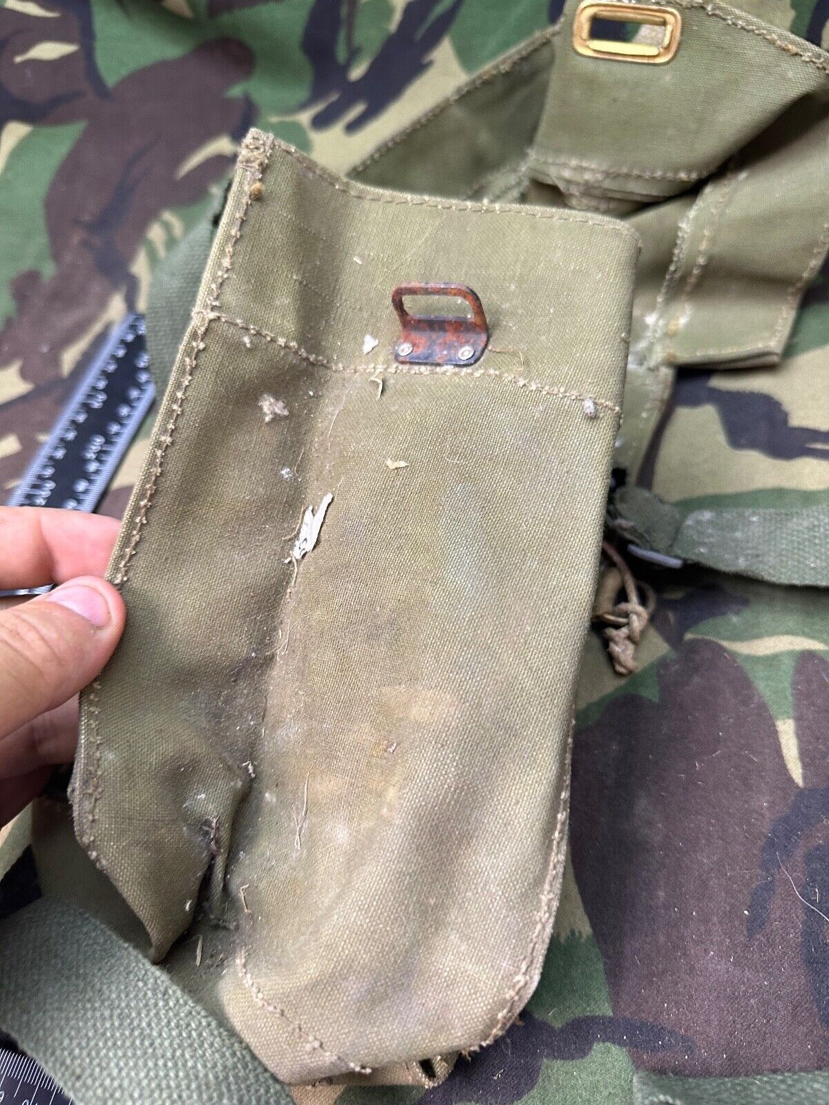 Original WW2 British Army Soldiers Assault Gas Mask Bag - The Militaria Shop
