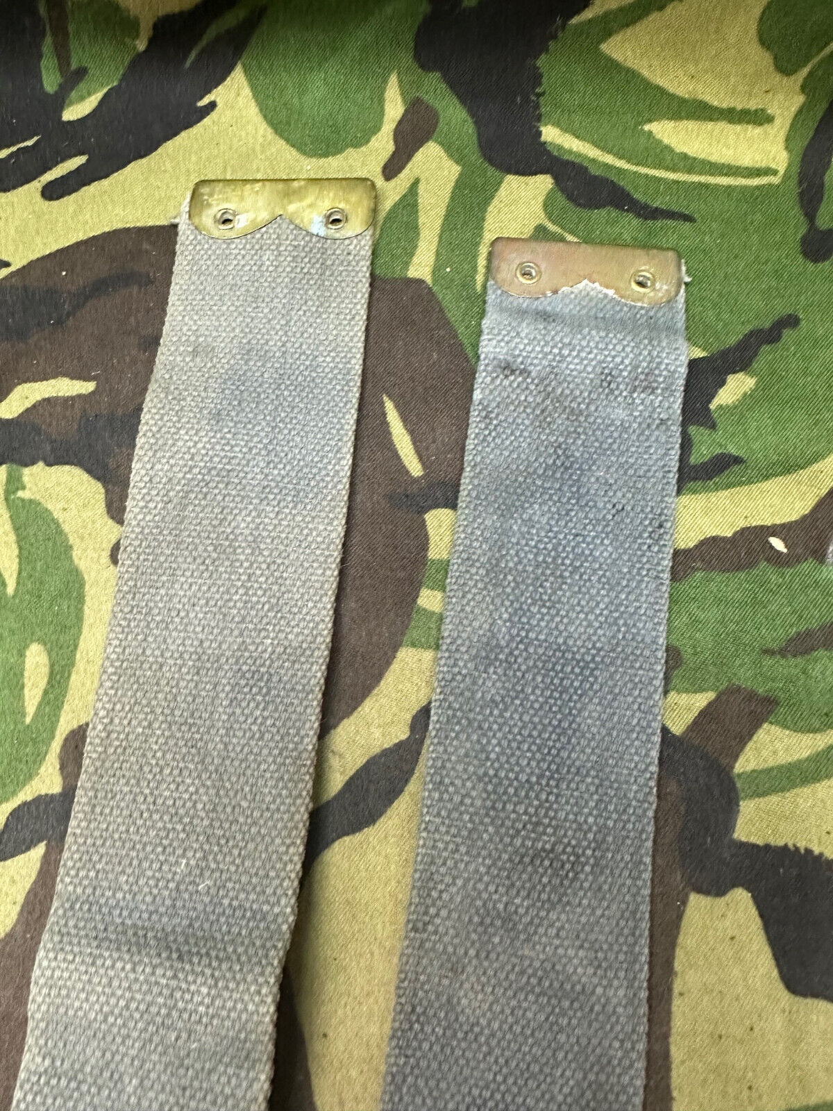 Original British Royal Air Force RAF Blue L Strap Pair - WW2 37 Pattern - The Militaria Shop