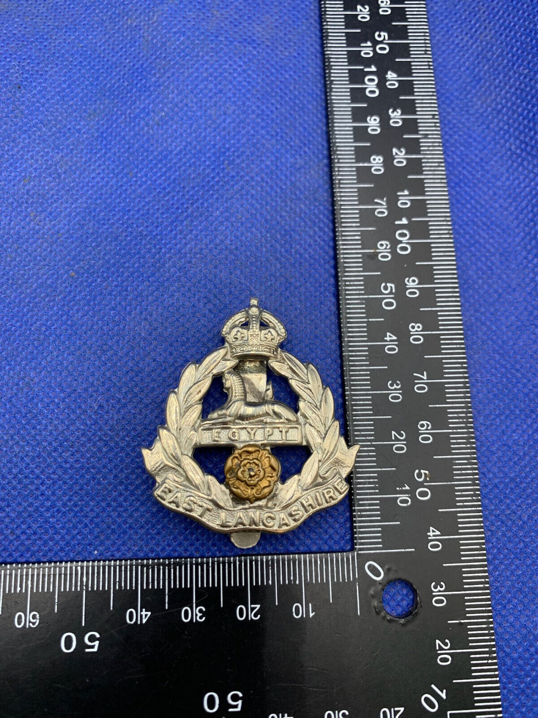British Army Cap Badge - East Lancashire Regiment Kings Crown - The Militaria Shop