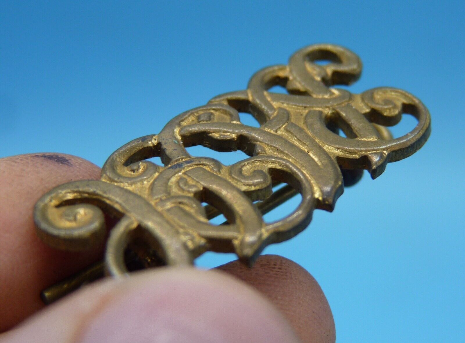 WW1 British Army Royal Army Pay Corps RAPC Original Brass Shoulder Titles. - The Militaria Shop