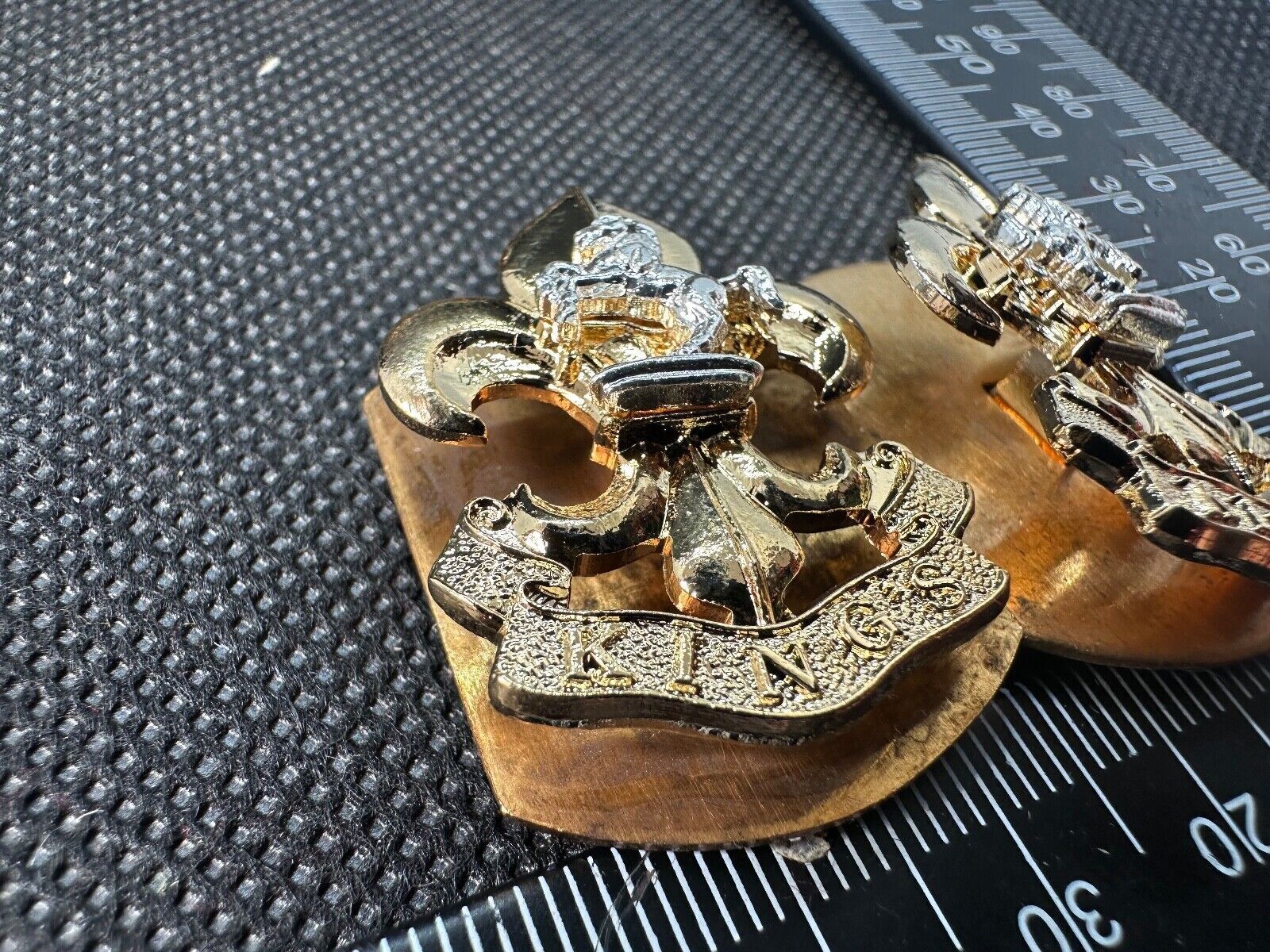 Genuine Unissued Kings Regiment Bi-Metal British Army Collar Badges - The Militaria Shop