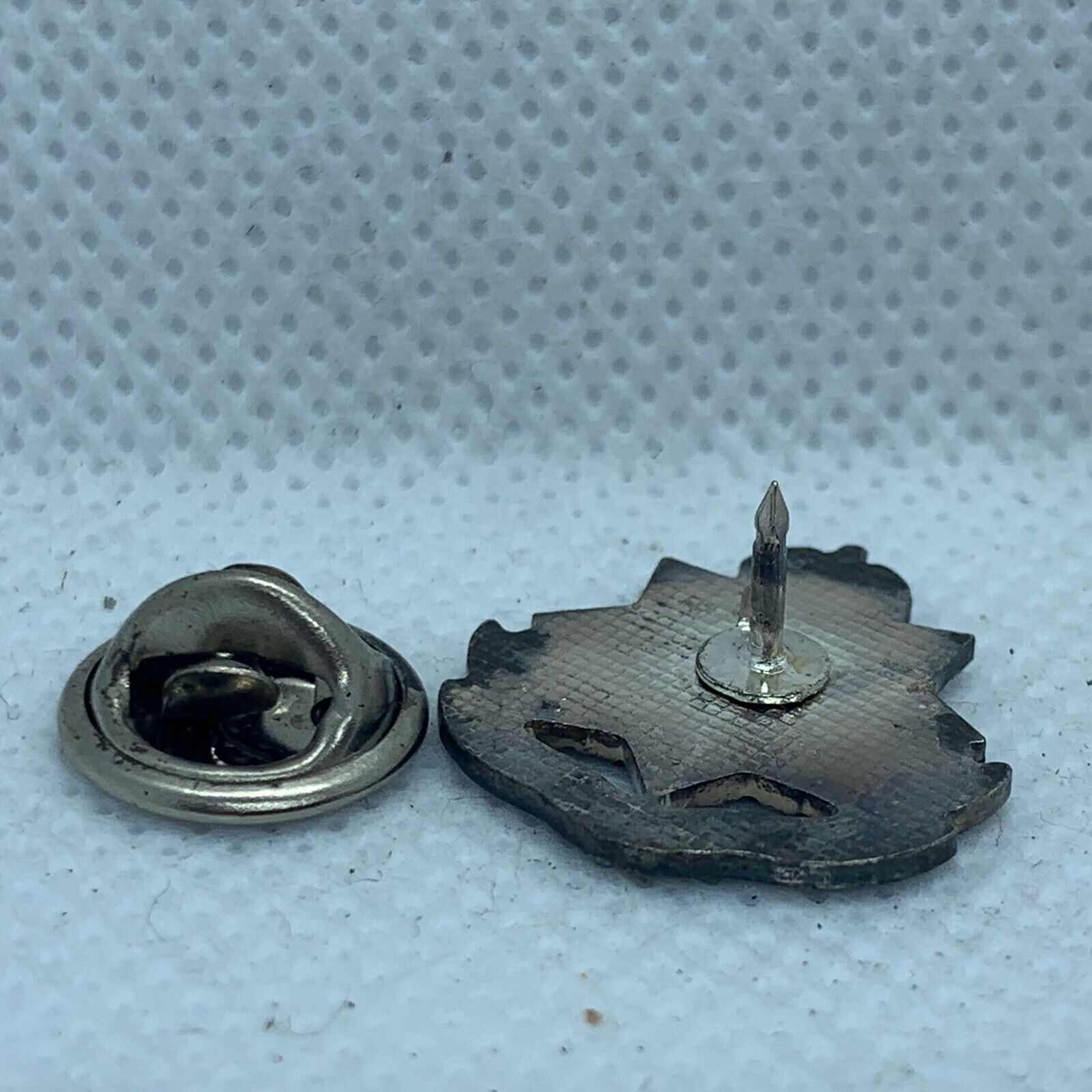 East Surrey Regiment - NEW British Army Military Cap/Tie/Lapel Pin Badge #67 - The Militaria Shop