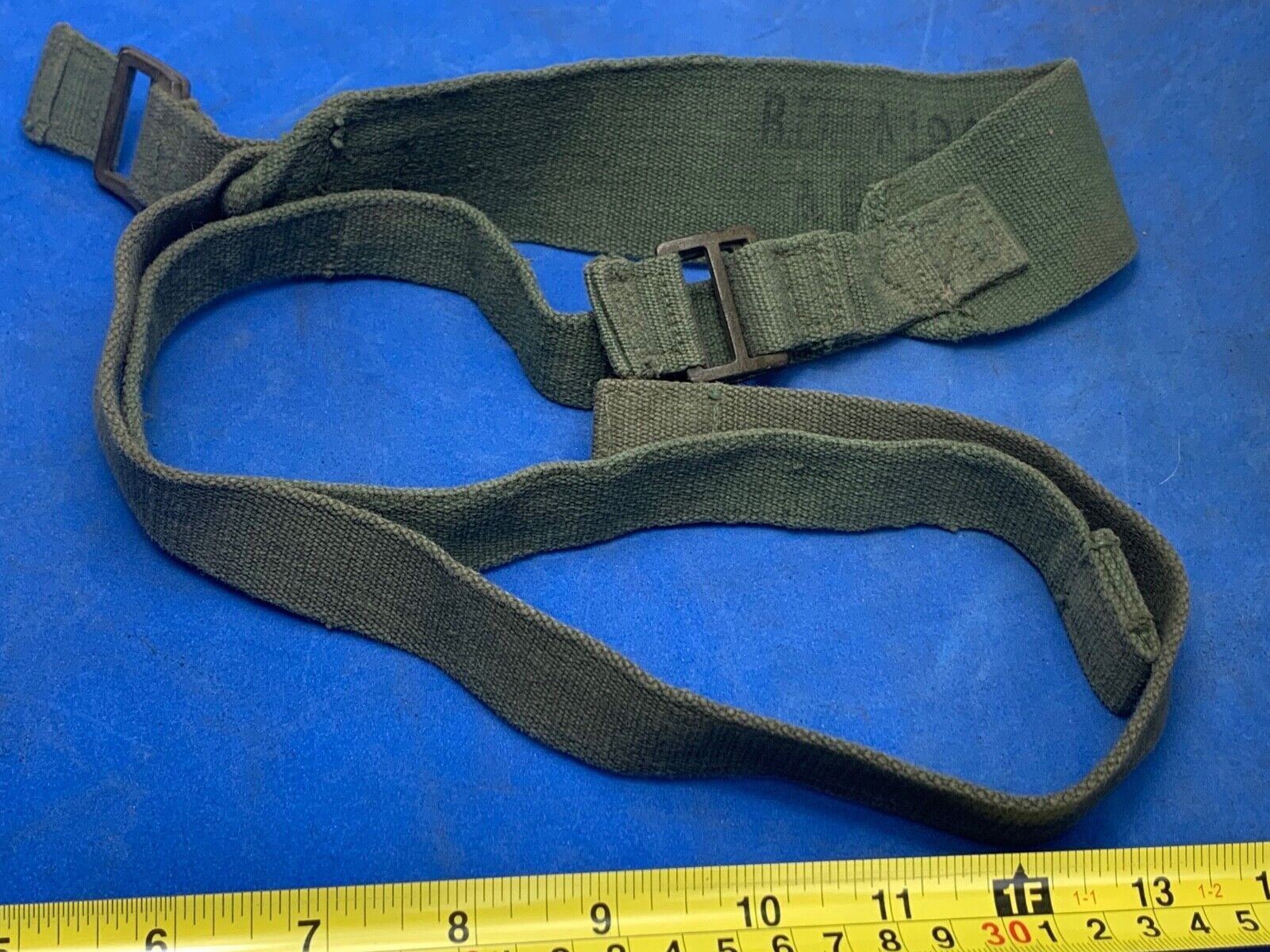 Original WW2 British Army 44 Pattern Shoulder Strap - 1945 Dated - The Militaria Shop