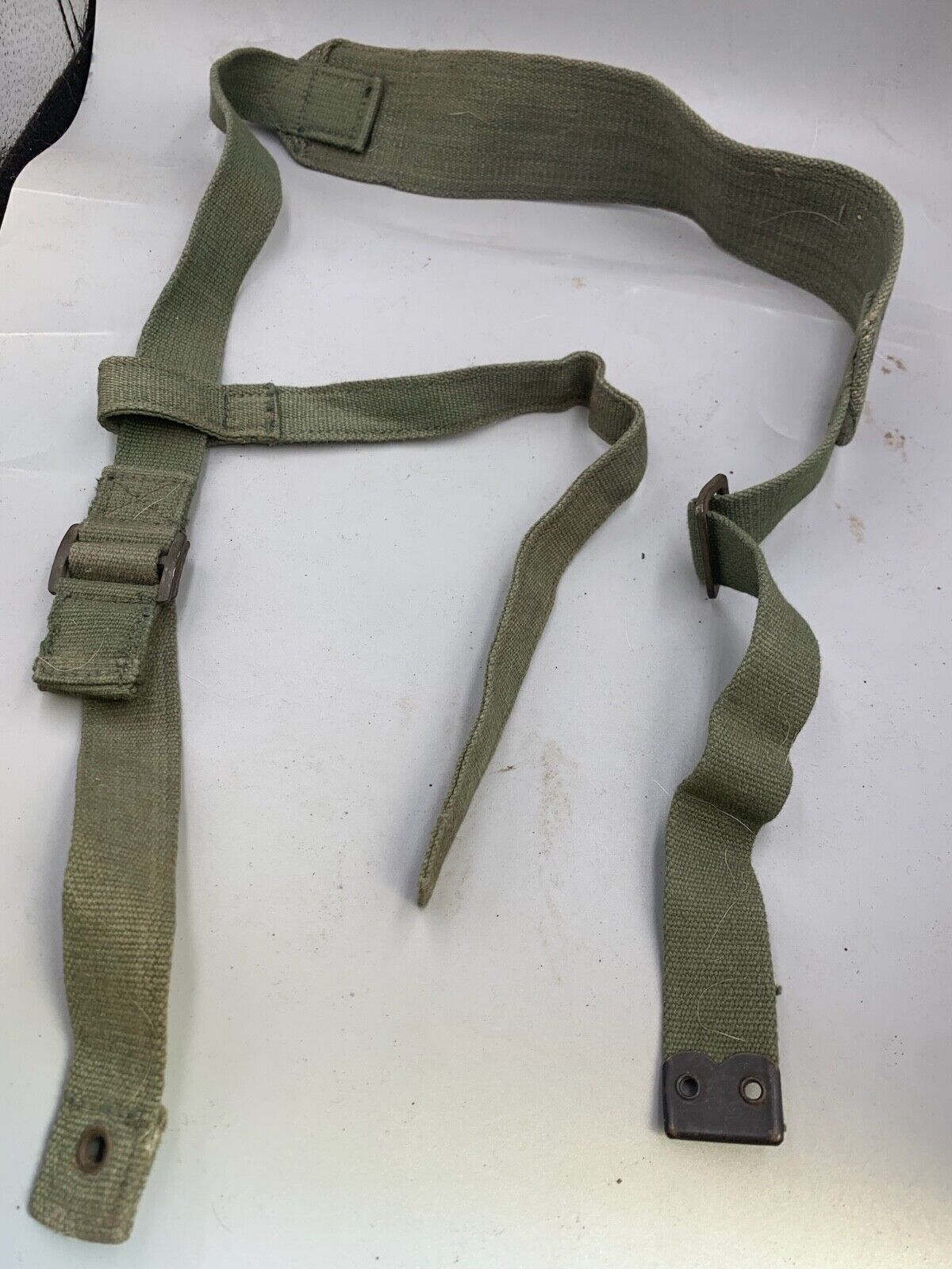 Original WW2 British Army 44 Pattern Shoulder Strap - 1945 Dated - The Militaria Shop