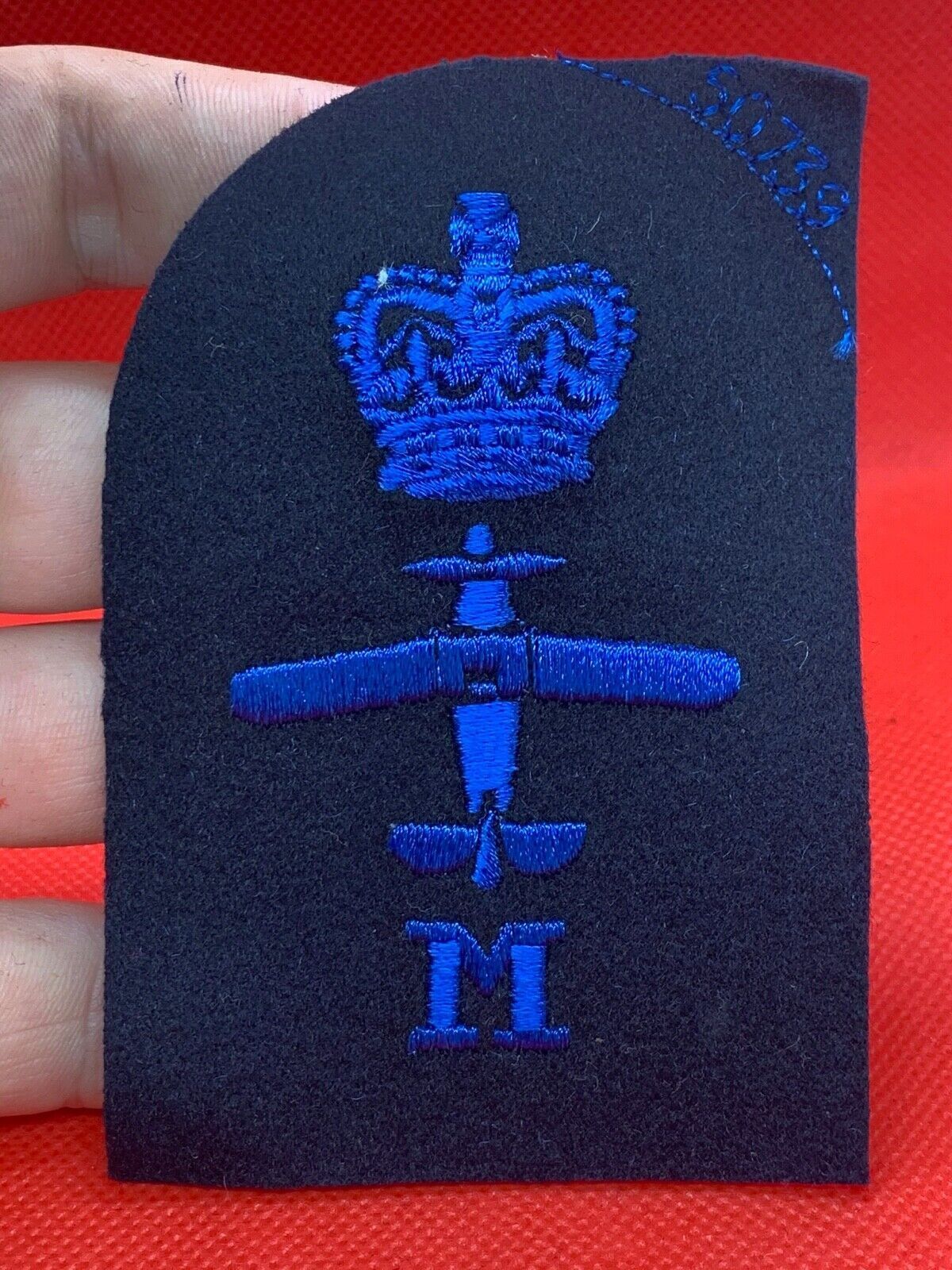 Unissued WOMEN'S ROYAL NAVY WRNs Trade Badge - Messenger - CPO - B43 - The Militaria Shop