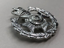 Load image into Gallery viewer, Genuine British Army Cap Badge - Robin Hood Battalion - Sherwood Foresters - The Militaria Shop
