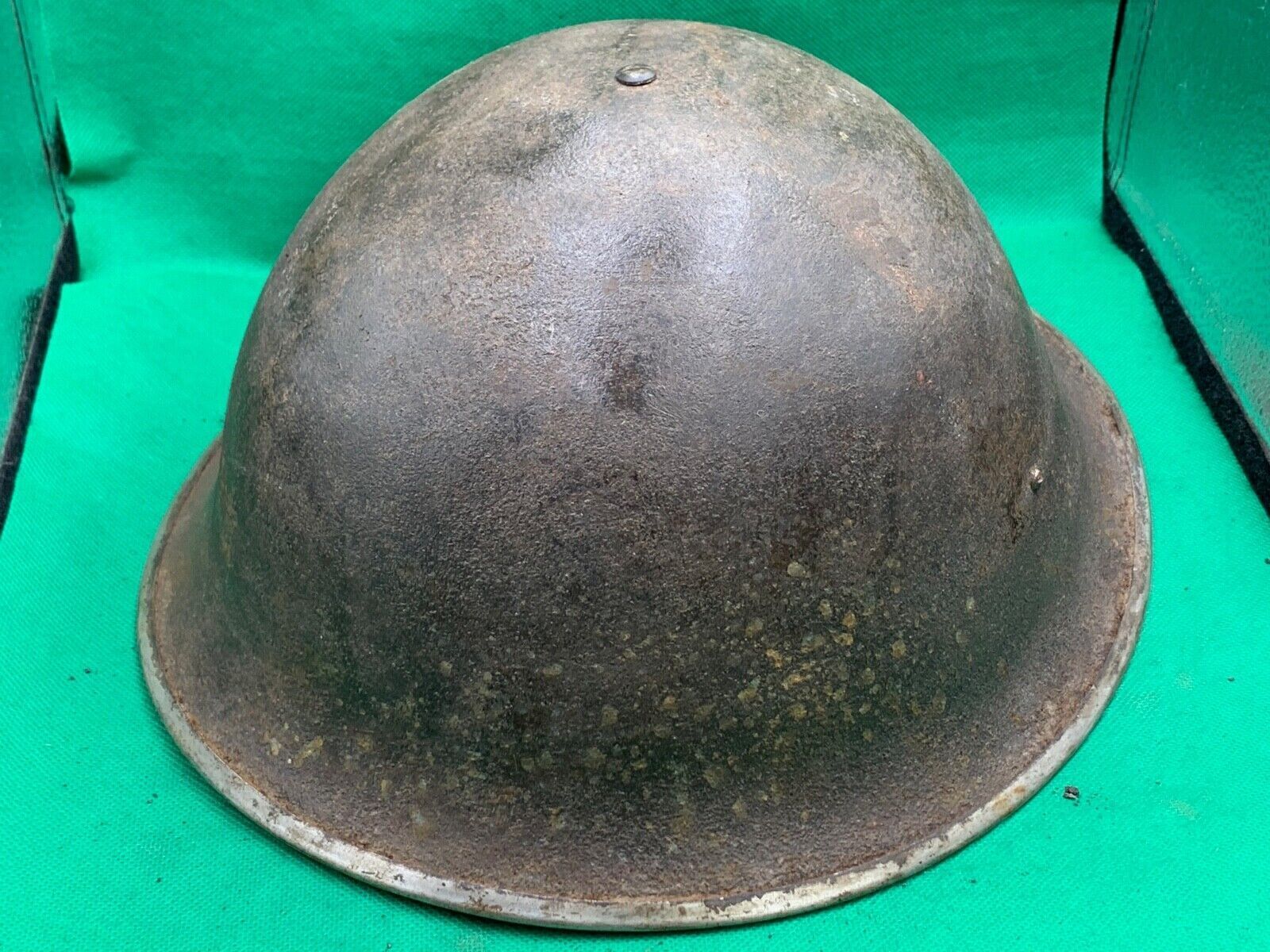 Genuine WW2 Canadian & British Army Helmet - Turtle Mk3 Helmet - The Militaria Shop