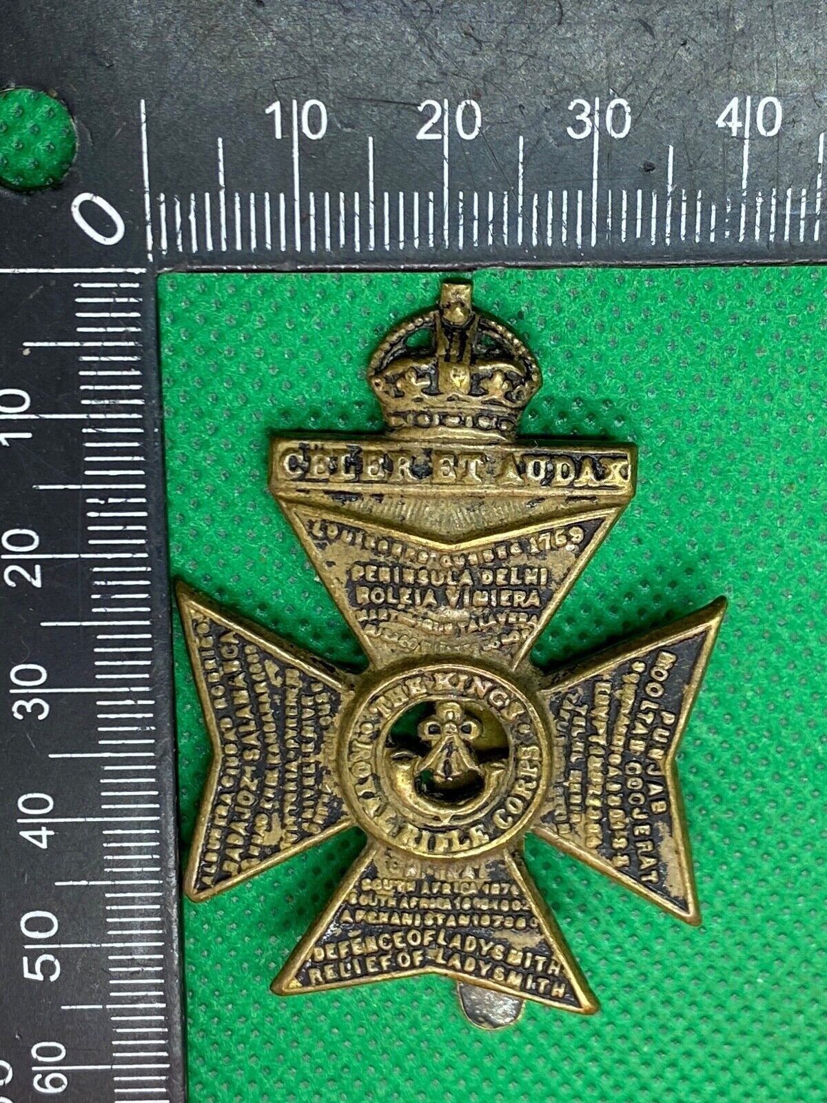 Original WW1 / WW2 British Army - King's Royal Rifle Corps Regiment Cap Bad - The Militaria Shop