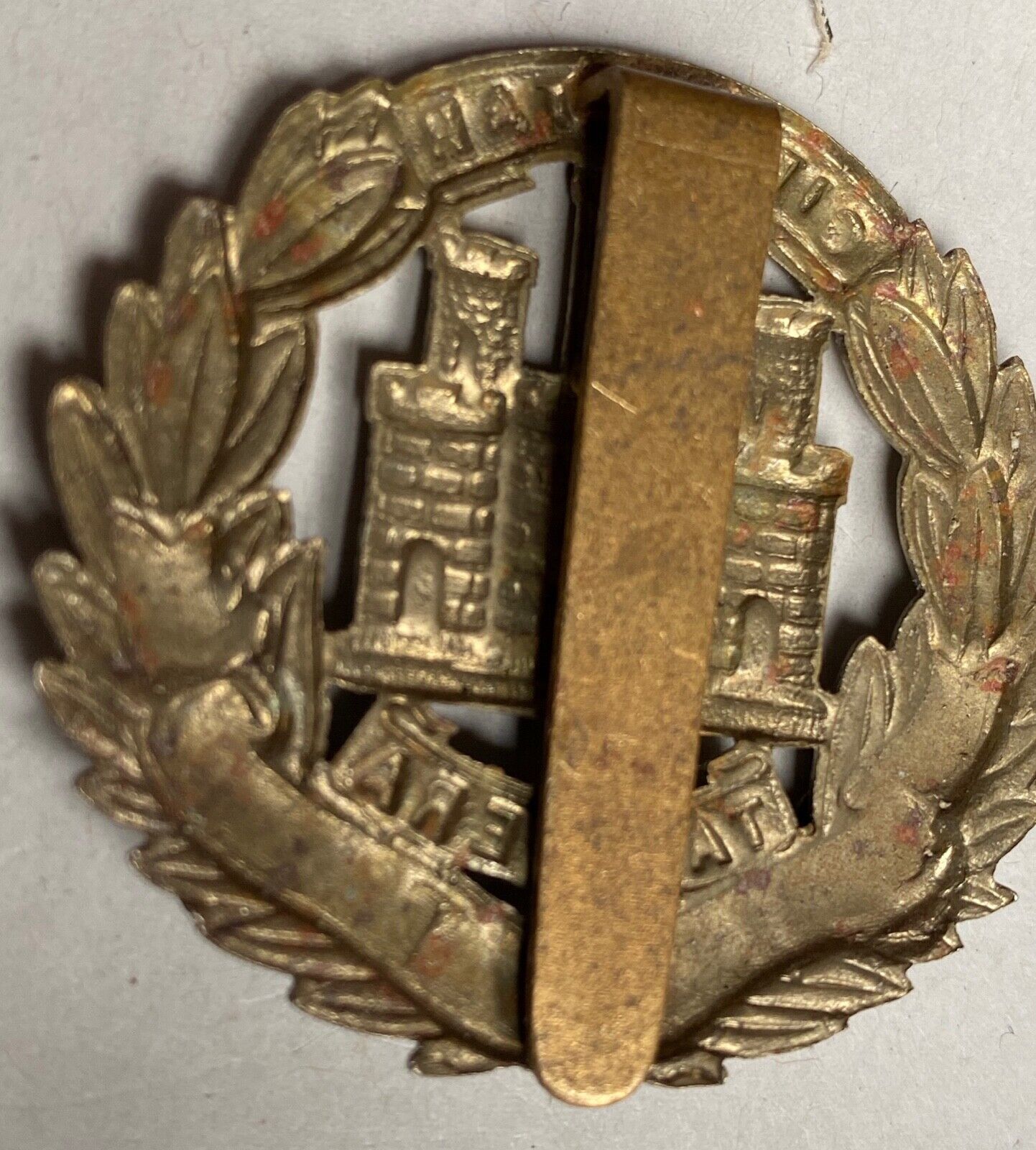 WW1 / WW2 British Army - Northamptonshire Regiment brass and WM cap badge. - The Militaria Shop