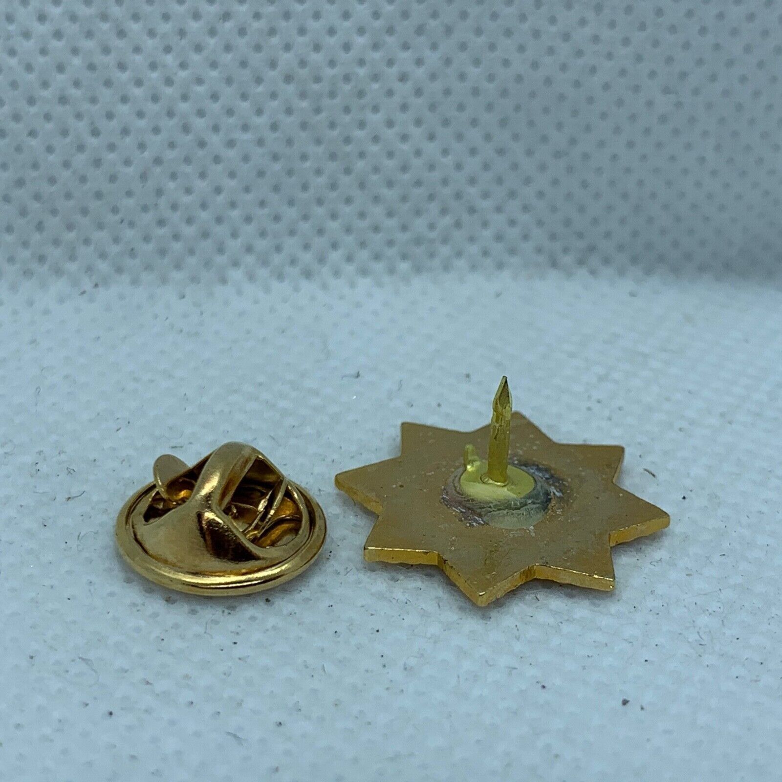 Lincolnshire Regiment - NEW British Army Military Cap/Tie/Lapel Pin Badge #101 - The Militaria Shop