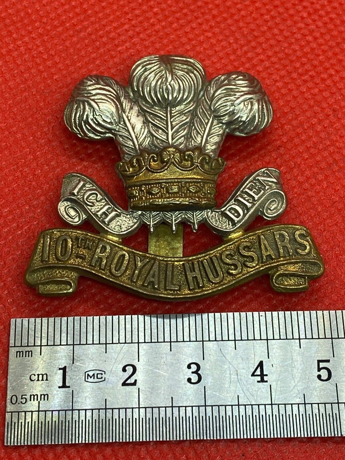 Original WW1 British Army 10th ROYAL HUSSARS Regiment Cap Badge - The Militaria Shop
