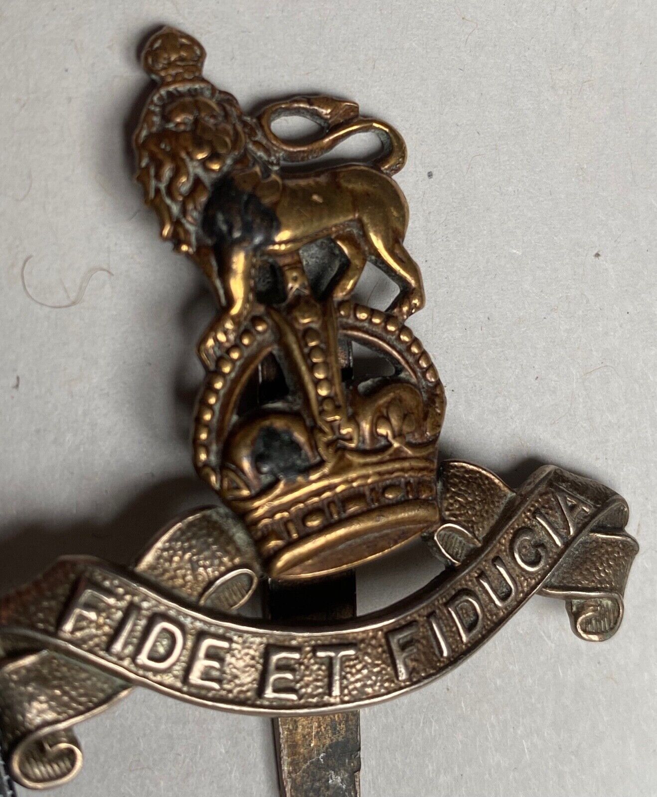 WW1 / WW2 British Army - Army Pay Corps white metal and brass cap badge - The Militaria Shop