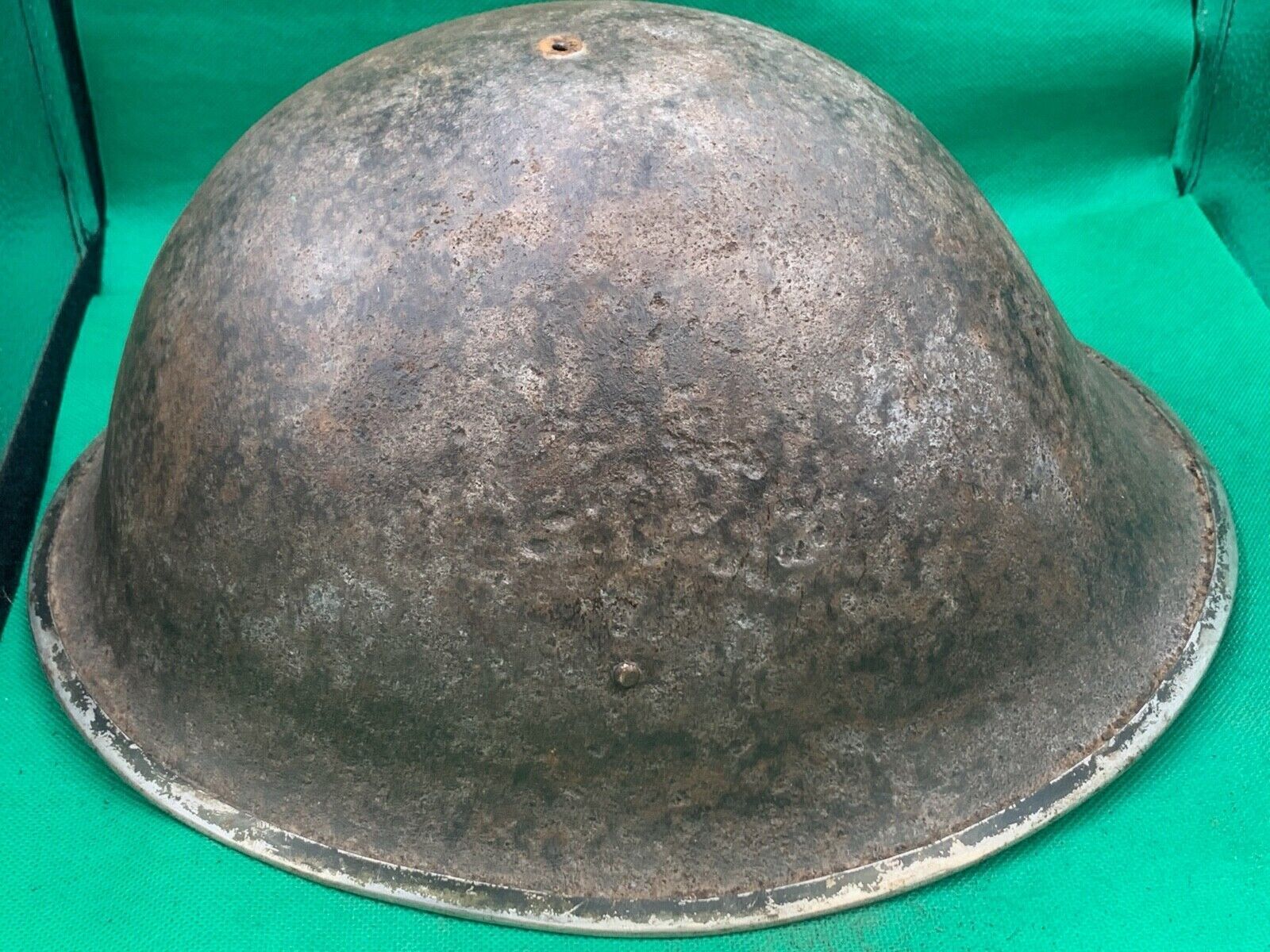 Original WW2 British Army / Canadian Army Mk3 Turtle Combat Helmet - The Militaria Shop