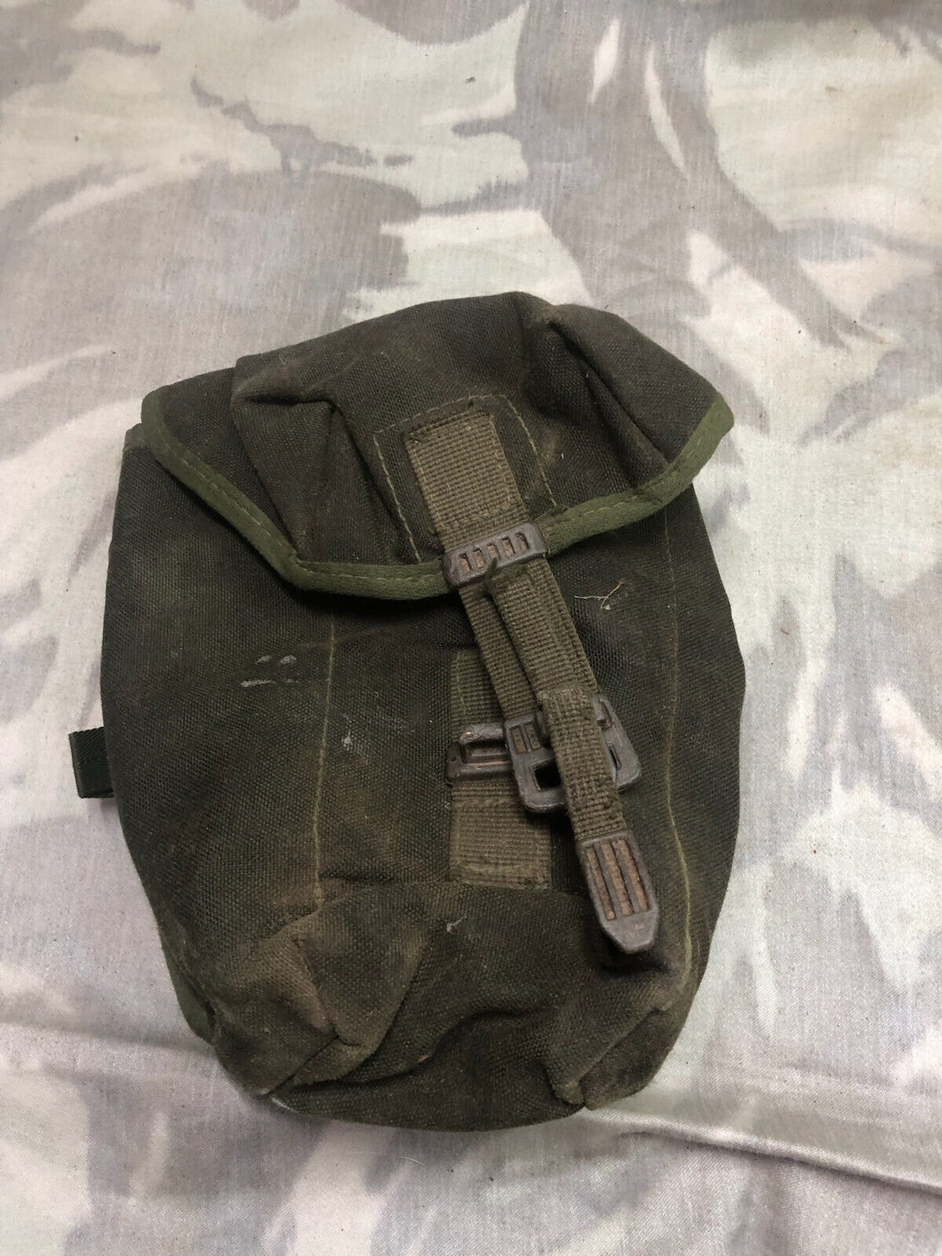 British Army OD Green Water Bottle Pouch 1980s/1990s era - The Militaria Shop
