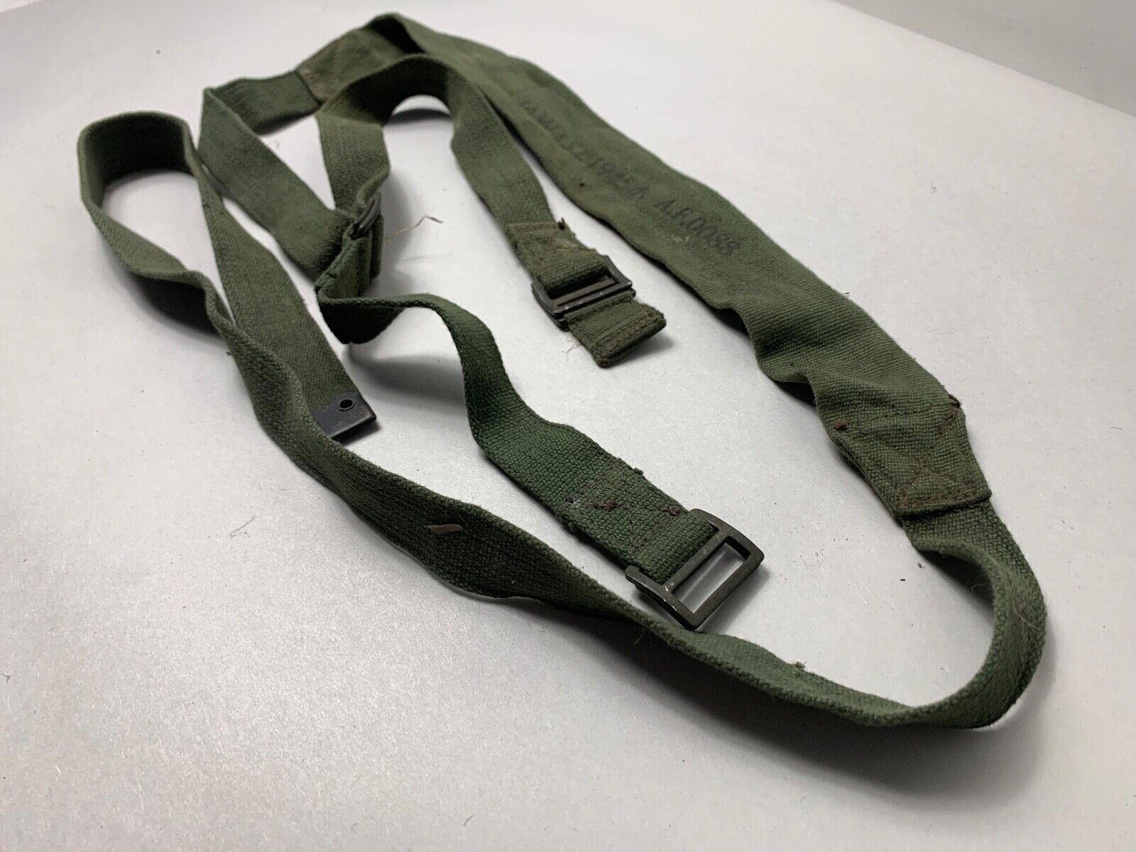 Original WW2 British Army 44 Pattern Shoulder / Equipment Strap - 1945 Dated - The Militaria Shop