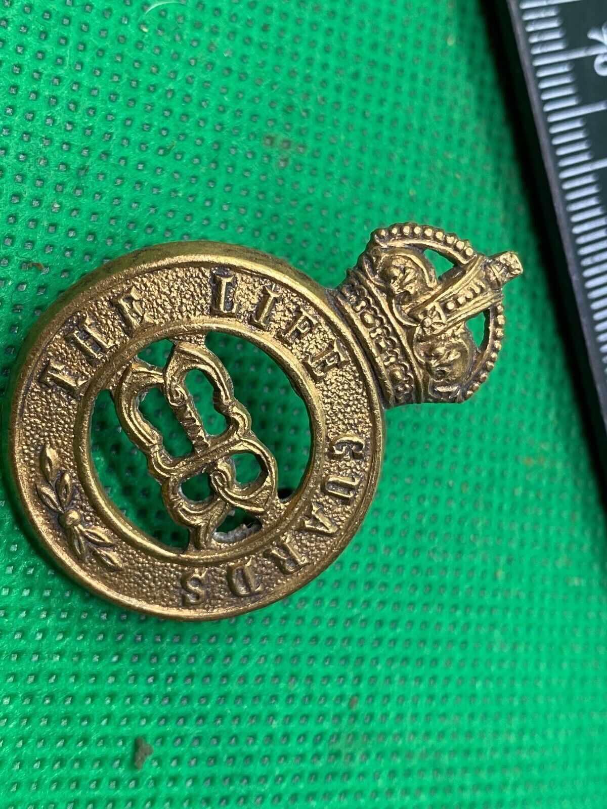 British Army - The Life Guards EIIR King's Crown Cap Badge - The Militaria Shop