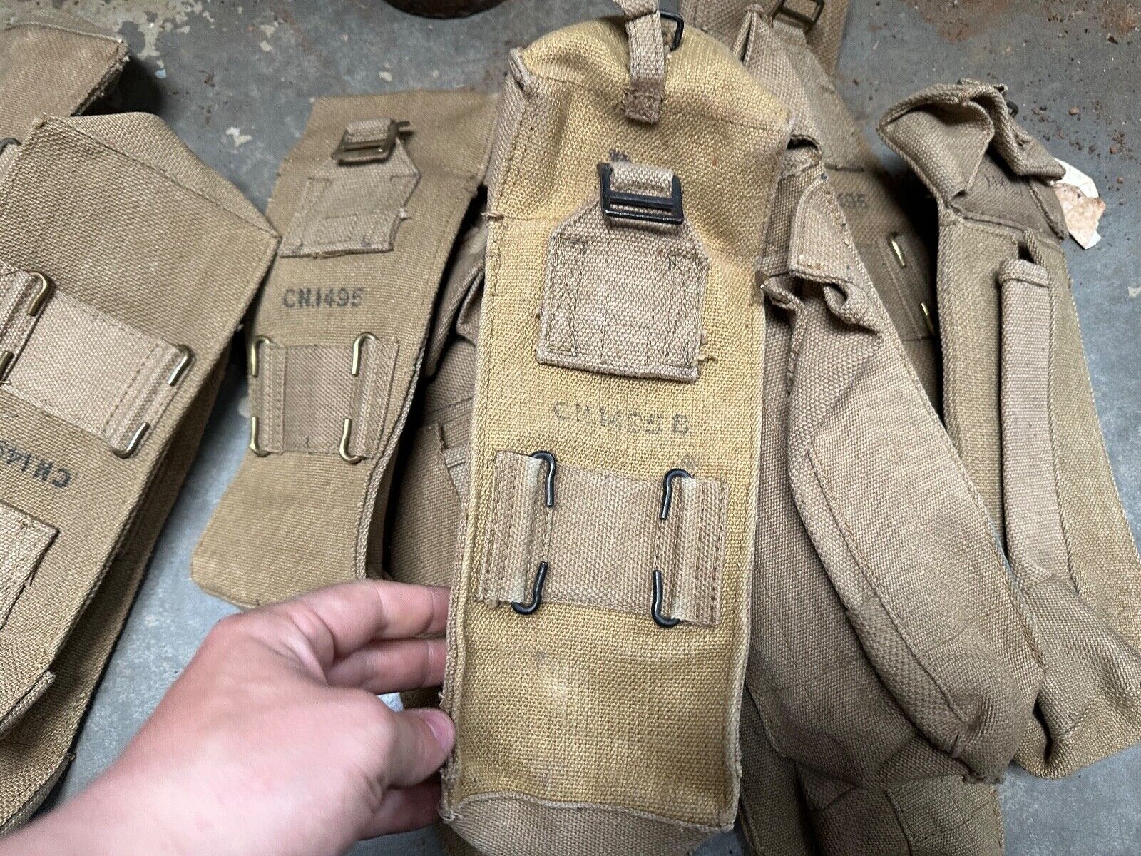 Original British Army WW2 Pattern 37 Pattern Khaki Army Bren Pouch - The Militaria Shop