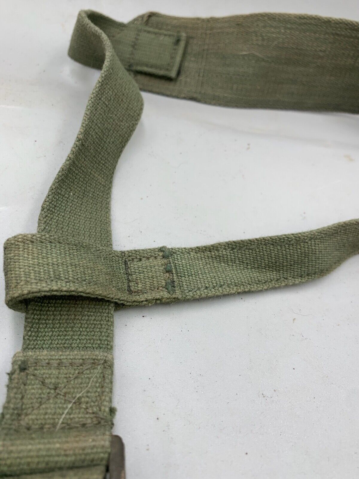 Original WW2 British Army 44 Pattern Shoulder Strap - 1945 Dated - The Militaria Shop