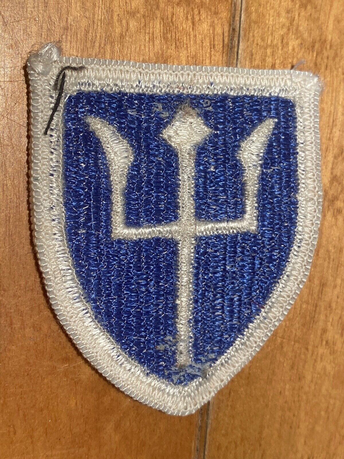 Current made US Army Divisional shoulder patch / badge. Post WW2 manufacture. - The Militaria Shop