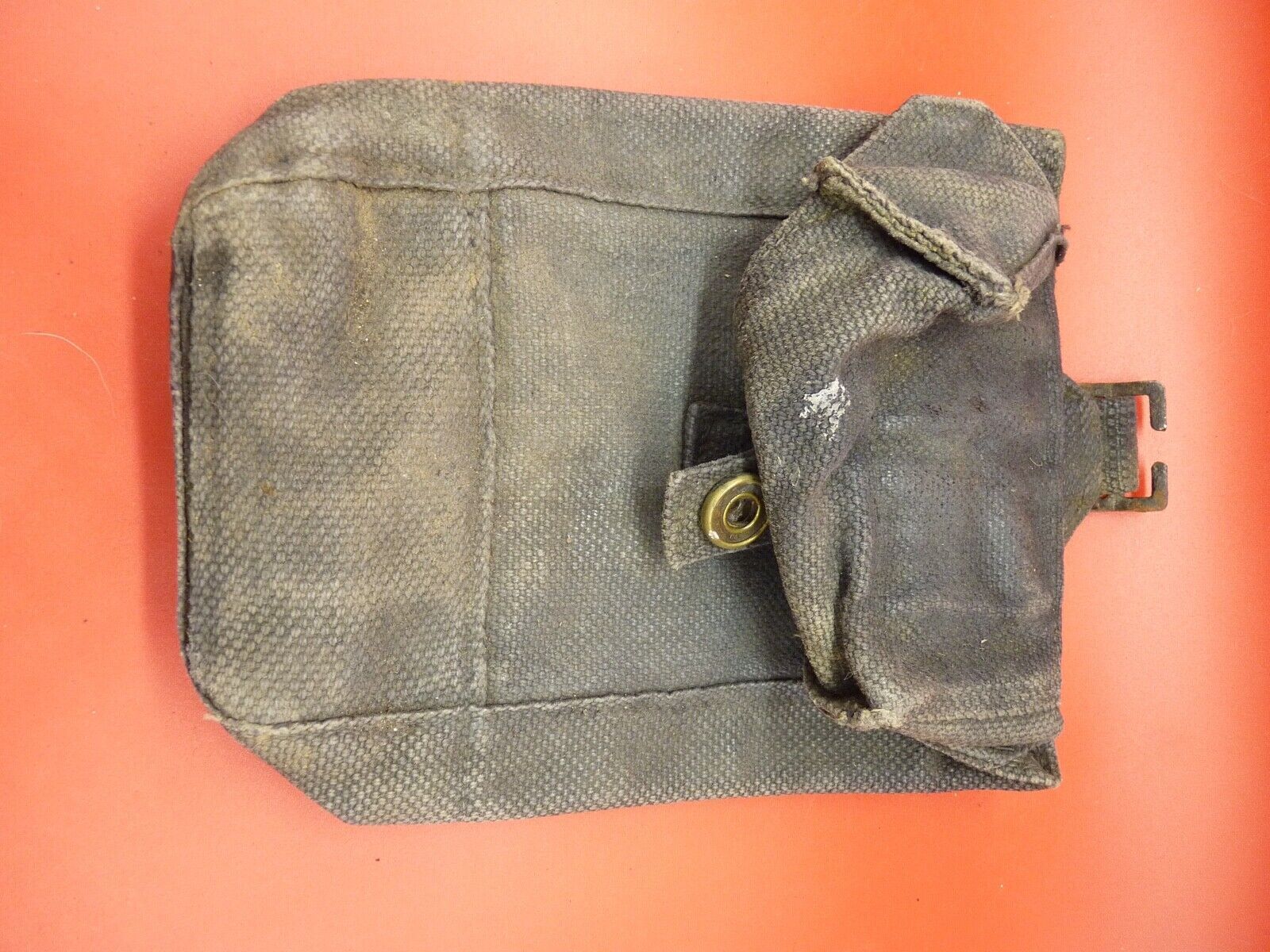 Original WW2 Canadian Army 37 Pattern Bren Pouch - The Militaria Shop