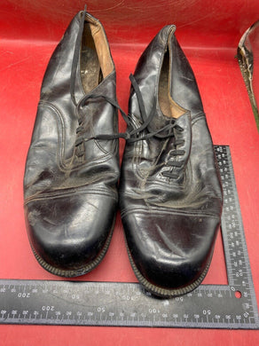 British Army Officer's Issue Black Leather Shoes. Bata Manufactured. Dated - The Militaria Shop
