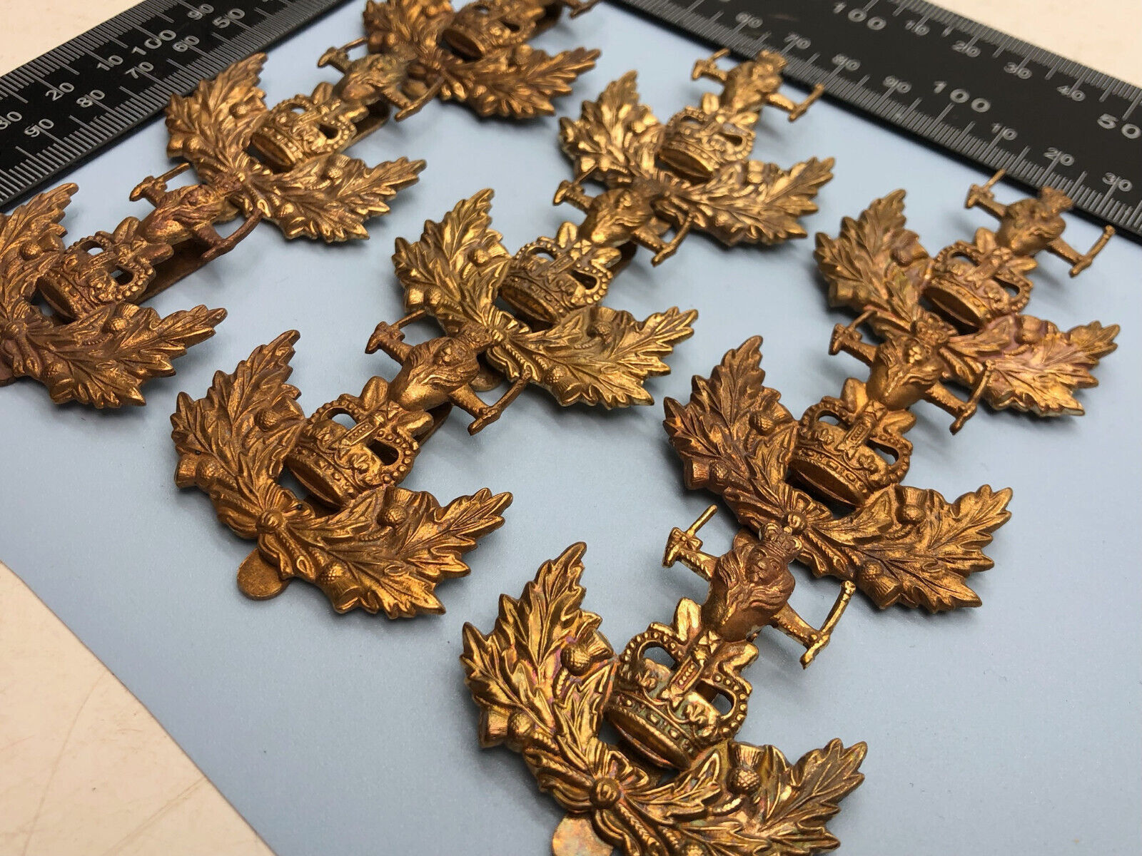 Original British Army Queens Own Royal Glasgow Yeomanry Regiment Cap Badge - The Militaria Shop