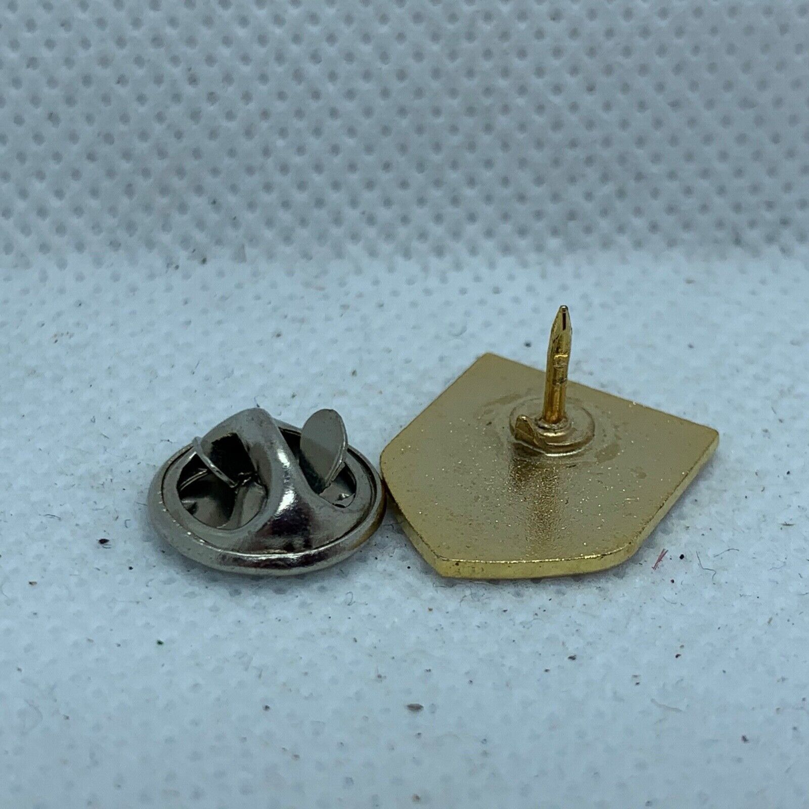 Queens Royal Lancers - NEW British Army Military Cap/Tie/Lapel Pin Badge #142 - The Militaria Shop