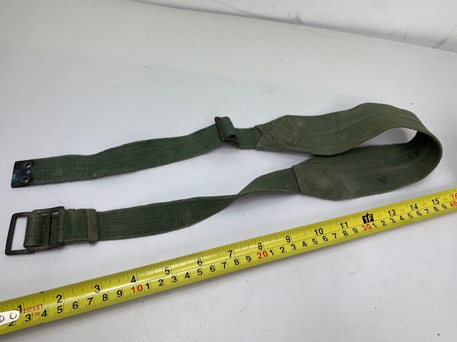 Original WW2 British Army 44 Pattern Shoulder Strap - 1945 Dated - The Militaria Shop