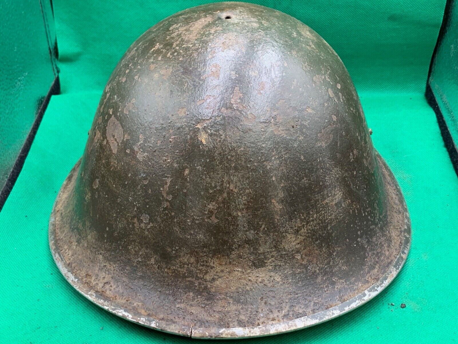 Genuine WW2 Canadian & British Army Helmet - Turtle Mk3 Helmet - The Militaria Shop