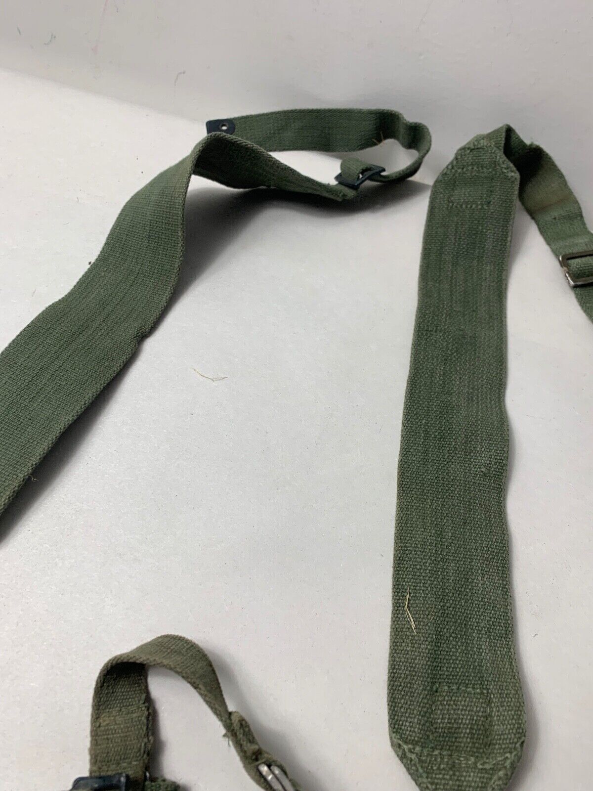 Original WW2 British Army 44 Pattern Shoulder Cross Straps Set - 1945 Dated - The Militaria Shop