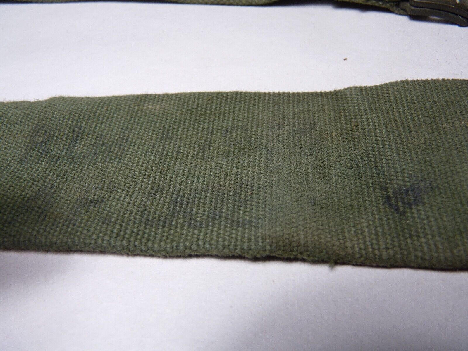 Original WW2 British Army 44 Pattern Shoulder / Extended Equipment Strap - 1945 - The Militaria Shop