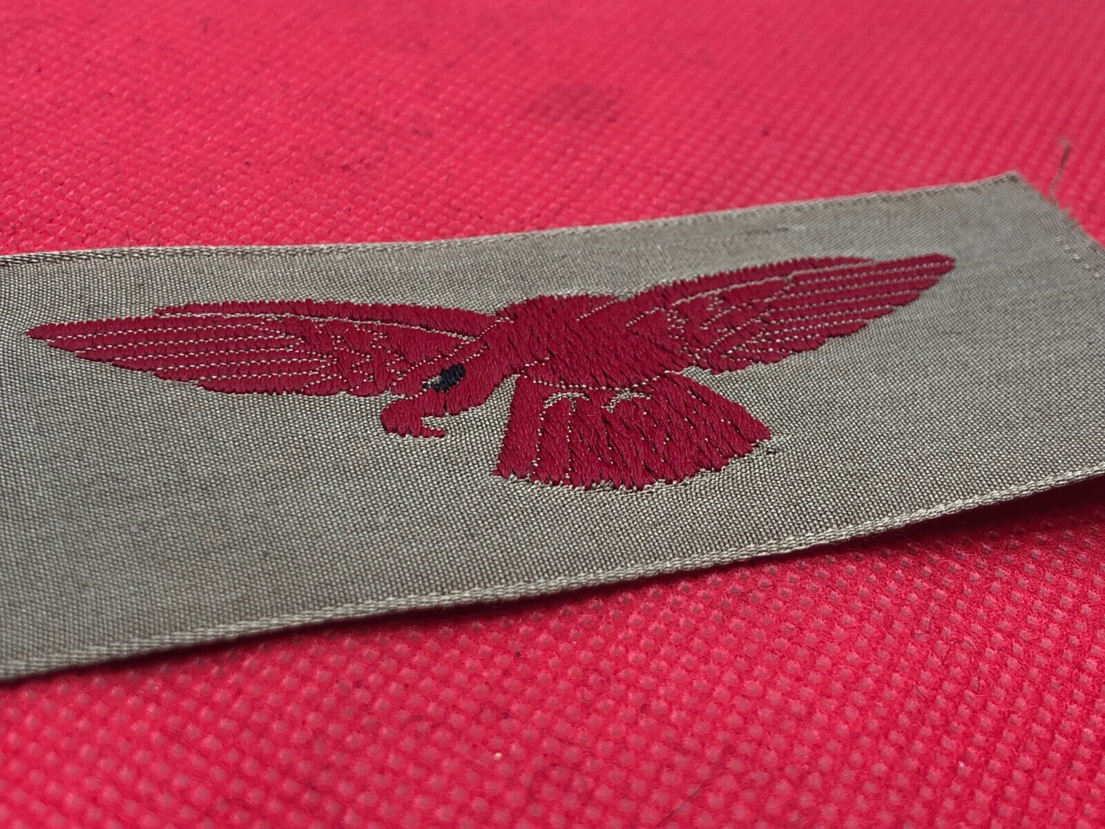 Genuine WW2 British RAF Tropical Eagle Uniform Shoulder Badge - Unused - The Militaria Shop