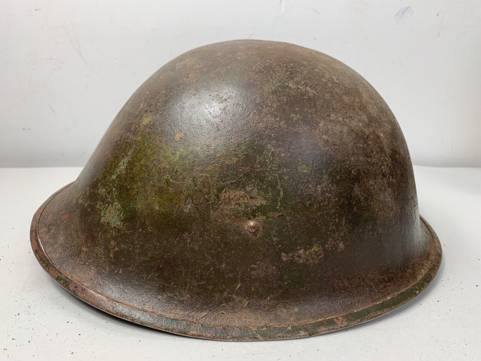 Mk3 Canadian / British Army Original WW2 Turtle Helmet High Rivet - The Militaria Shop