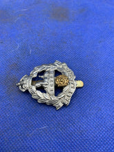 Load image into Gallery viewer, British Army Cap Badge - East Lancashire Regiment Kings Crown - The Militaria Shop
