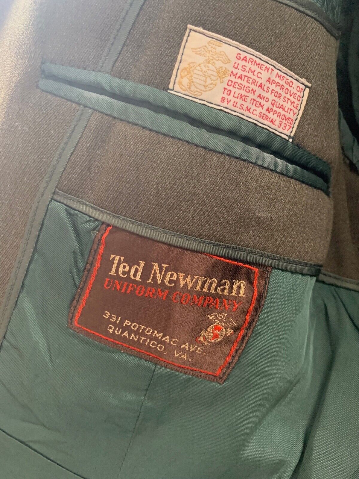 Original US Marine Corps USMC Dress Tunic & Gloves - 38 Chest - The Militaria Shop
