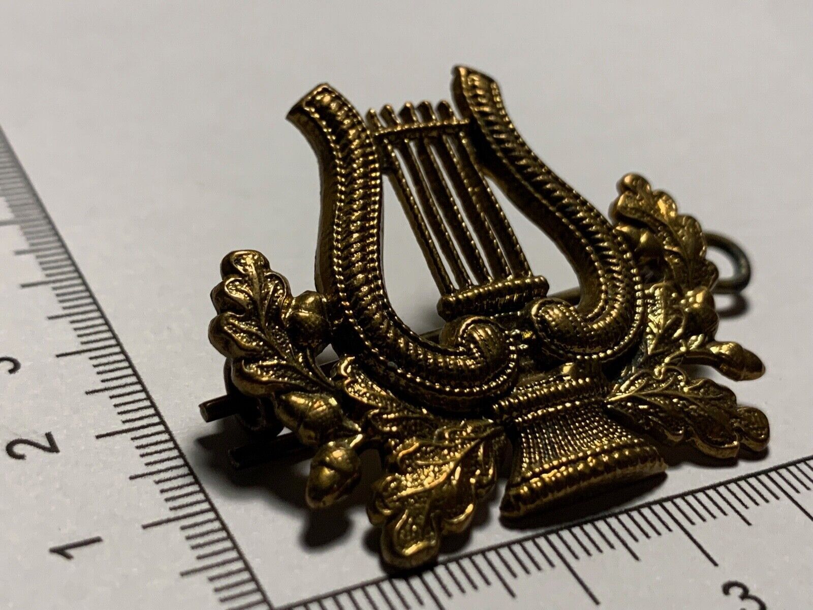 Musicians Trade Badge - WW1 WW2 British Army Cap Badge - The Militaria Shop