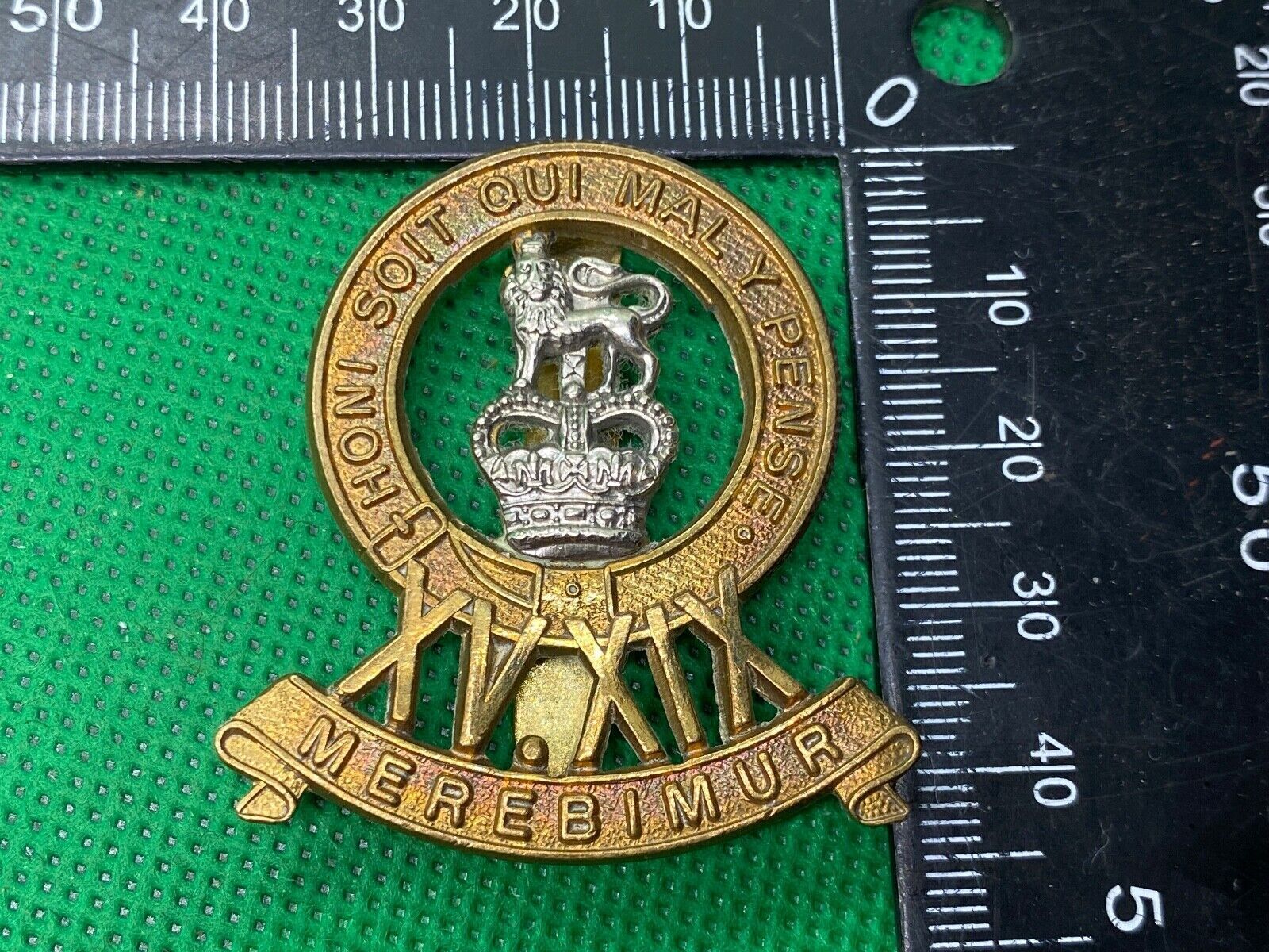 British Army Queen's Crown 15th / 19th Lancers Regiment Cap Badge - The Militaria Shop