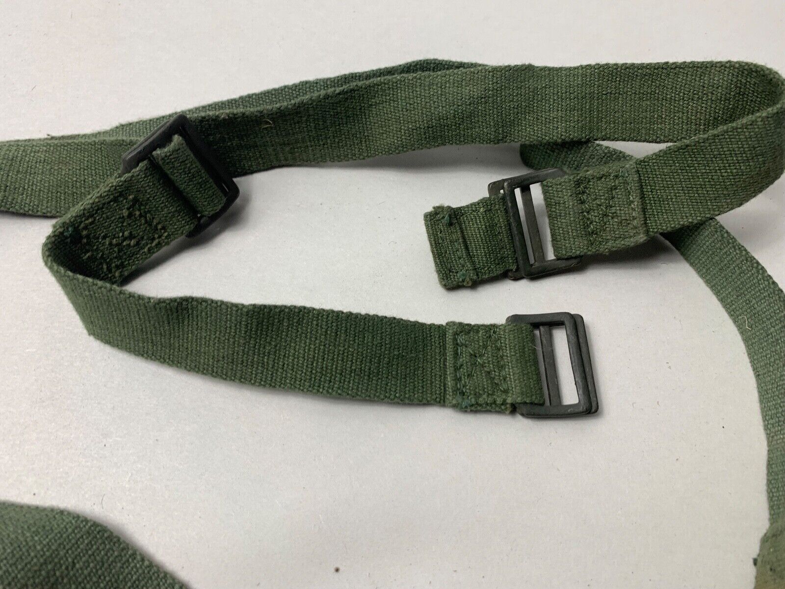 Original WW2 British Army 44 Pattern Shoulder / Equipment Strap - 1945 Dated - The Militaria Shop