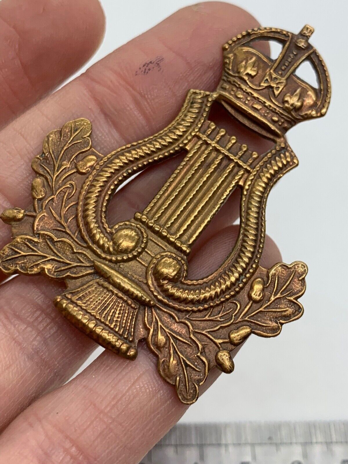 Original WW2 British Army Musicians Kings Crown Brass Cap Badge - The Militaria Shop