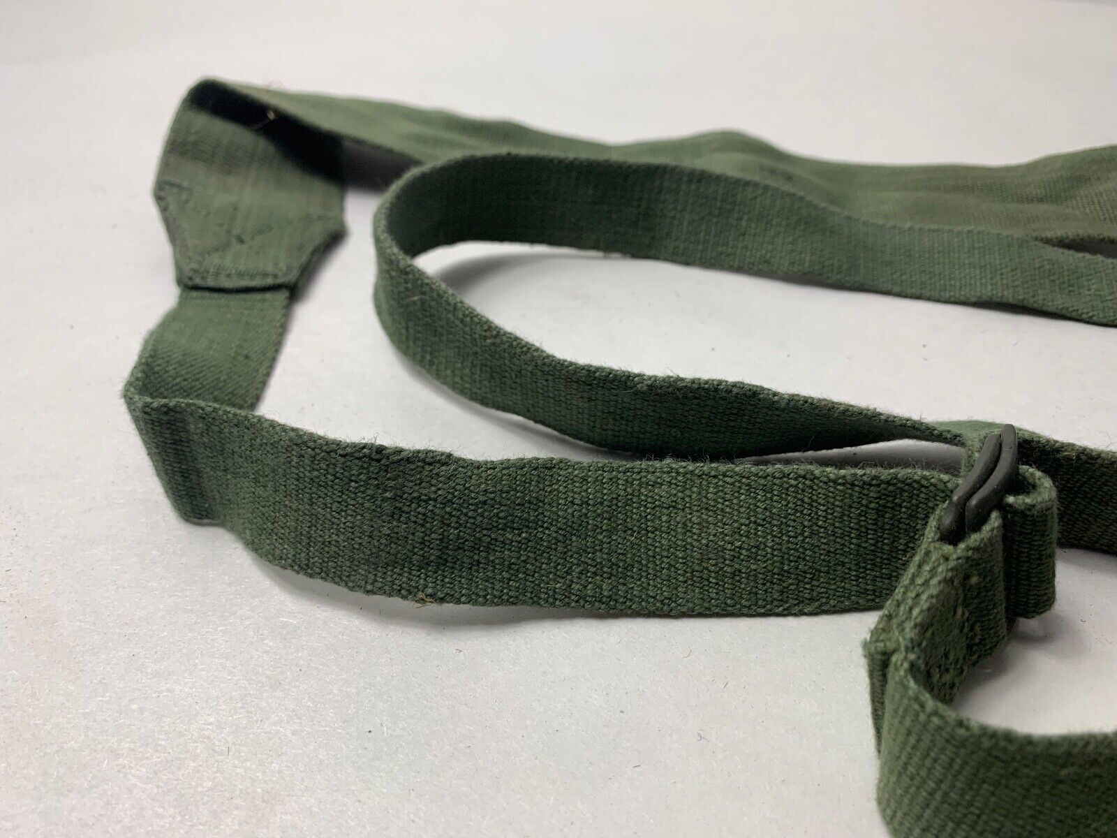 Original WW2 British Army 44 Pattern Shoulder / Equipment Strap - 1945 Dated - The Militaria Shop