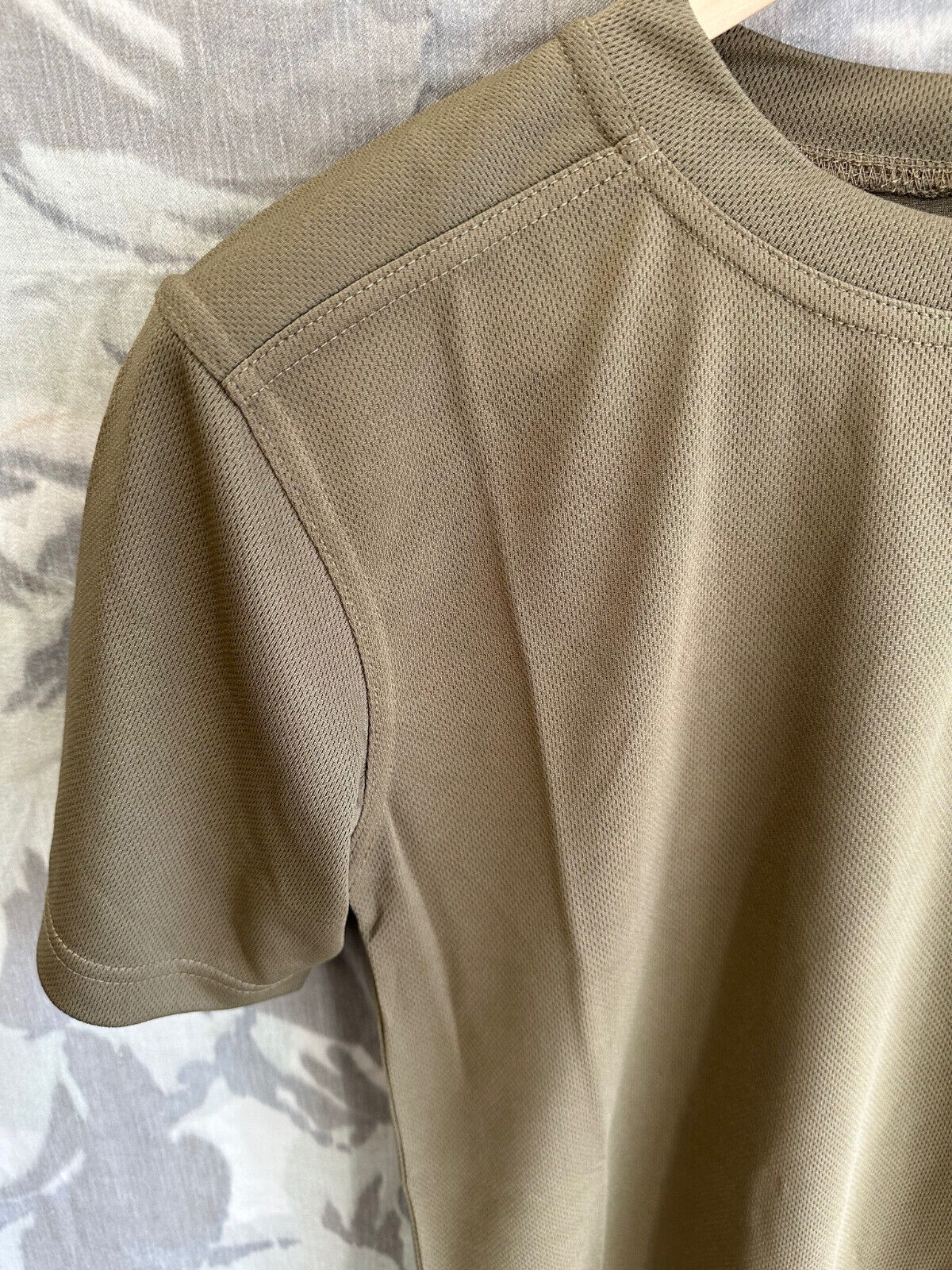 British Army Thermal Underwear T-Shirt Short Sleeve - New Old Stock - 160/80 - The Militaria Shop