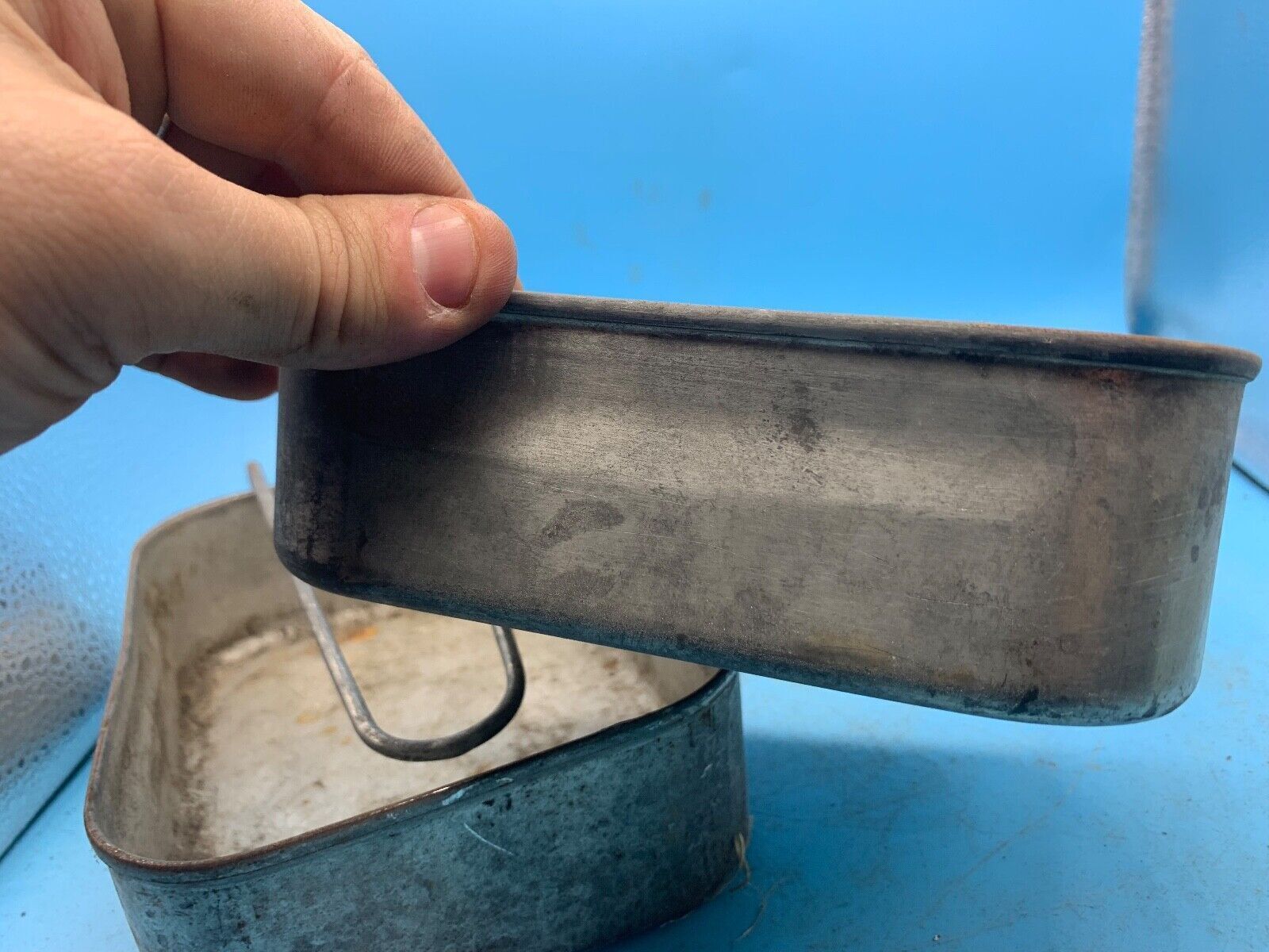 Original WW2 British Army Soldiers Mess Tin Set - Two Piece - Fold Out Handles - The Militaria Shop