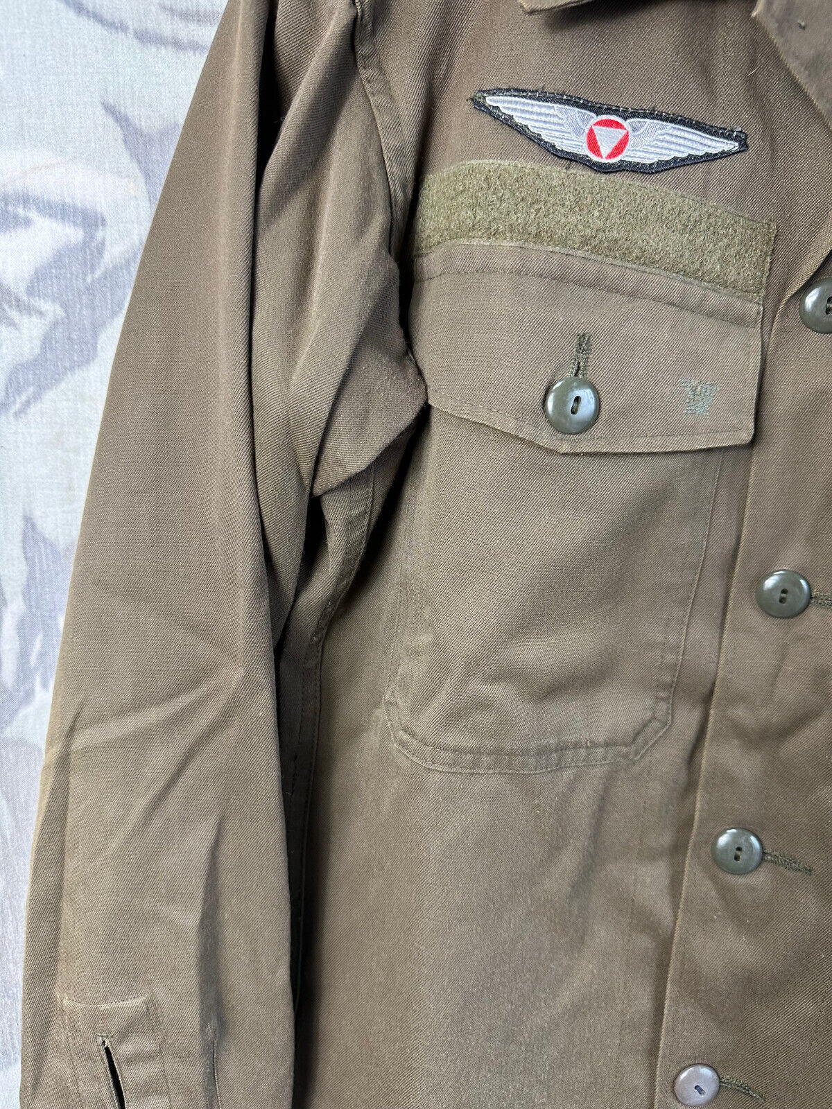 Genuine Austrian Army Cold War Era Pilots Combat Shirt & Insignia- 88-92cm C - The Militaria Shop