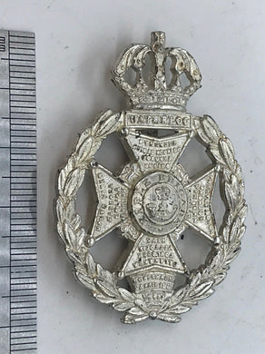 White metal silver washed RIFLE BRIGADE officers cap badge with rear slider -B10 - The Militaria Shop