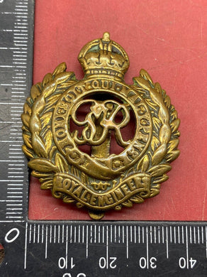 British Army RVI Royal Engineers Brass Cap Badge - The Militaria Shop