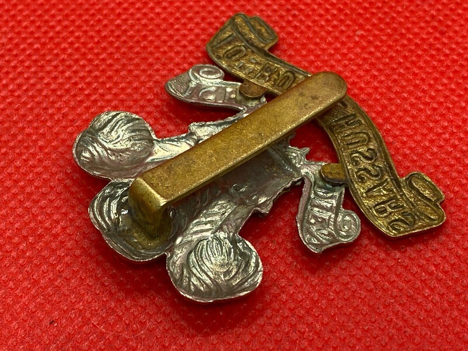 Original WW1 British Army 10th ROYAL HUSSARS Regiment Cap Badge - The Militaria Shop