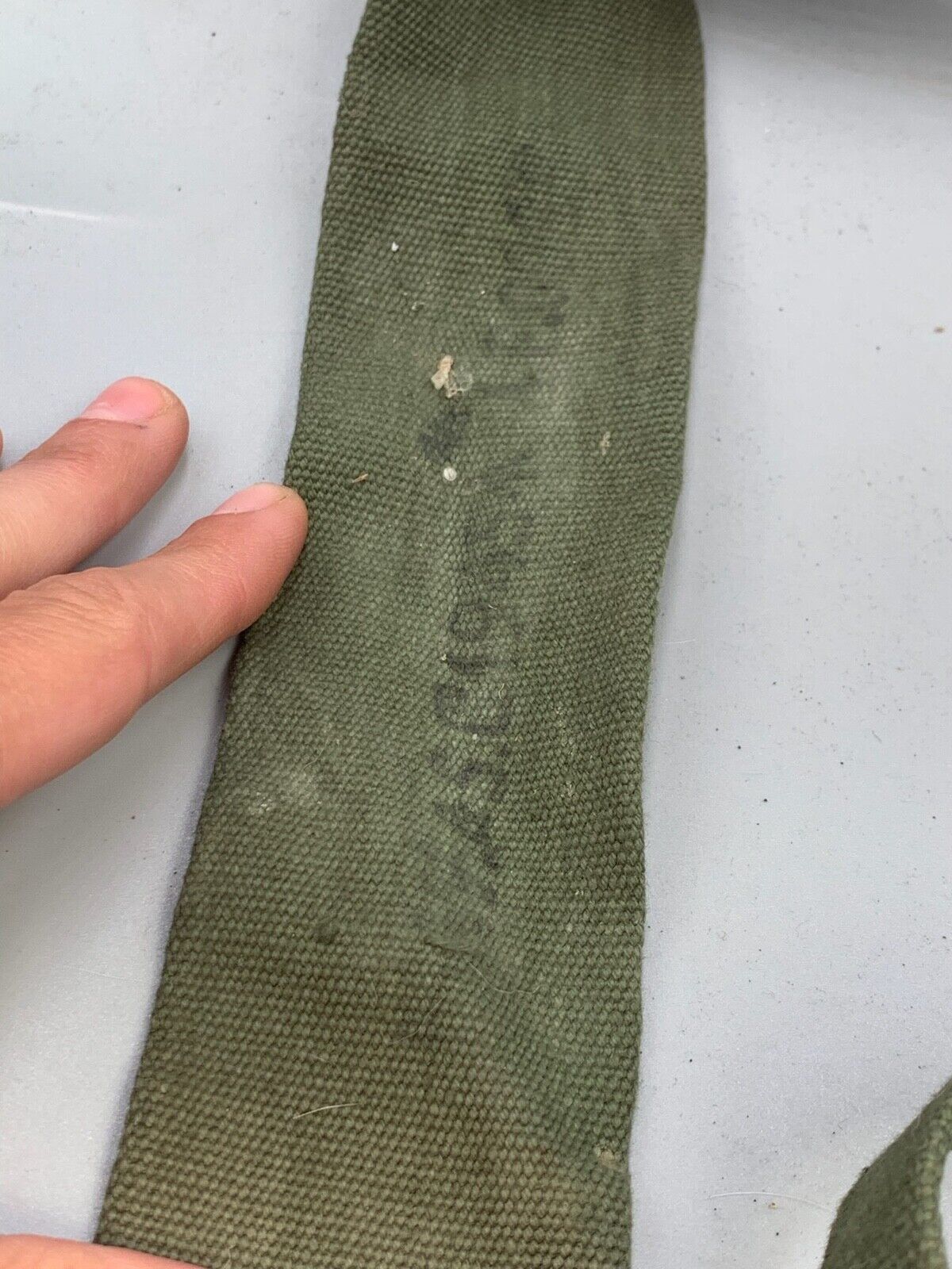 Original WW2 British Army 44 Pattern Shoulder Strap - 1945 Dated - The Militaria Shop