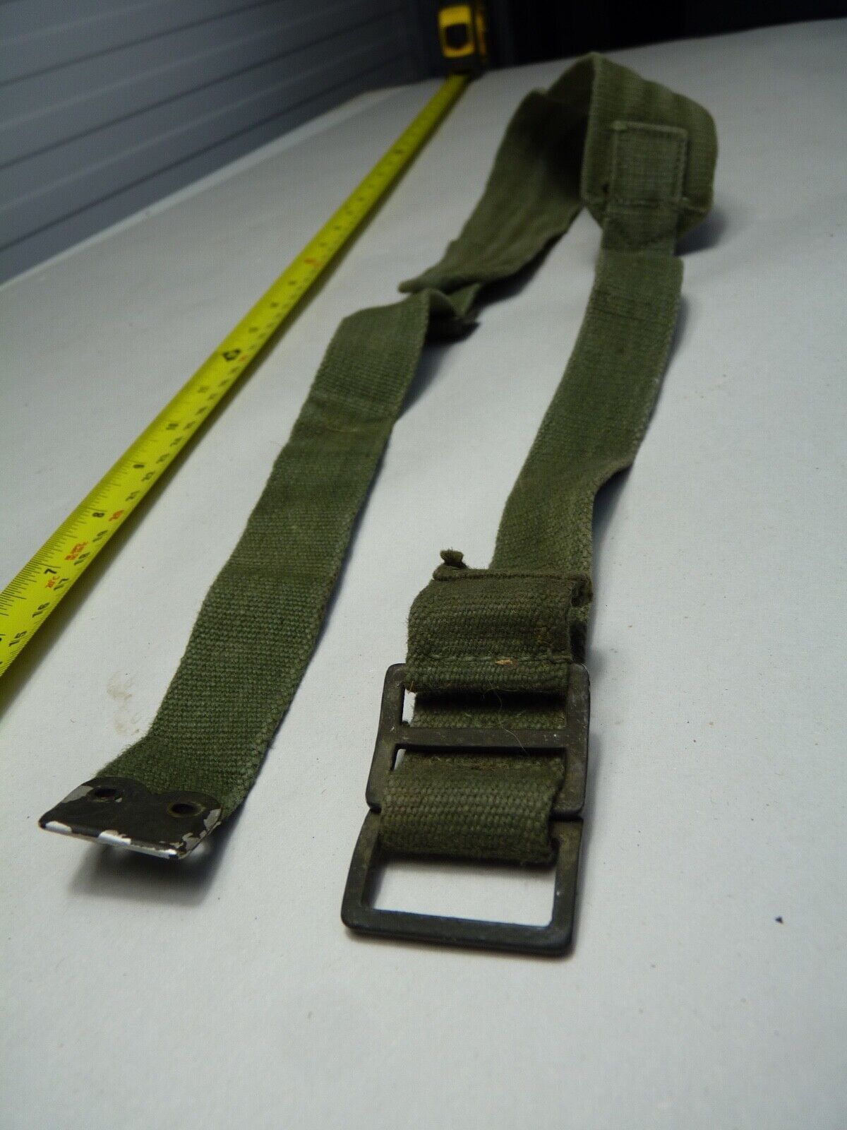 Original WW2 British Army 44 Pattern Shoulder / Extended Equipment Strap - 1945 - The Militaria Shop