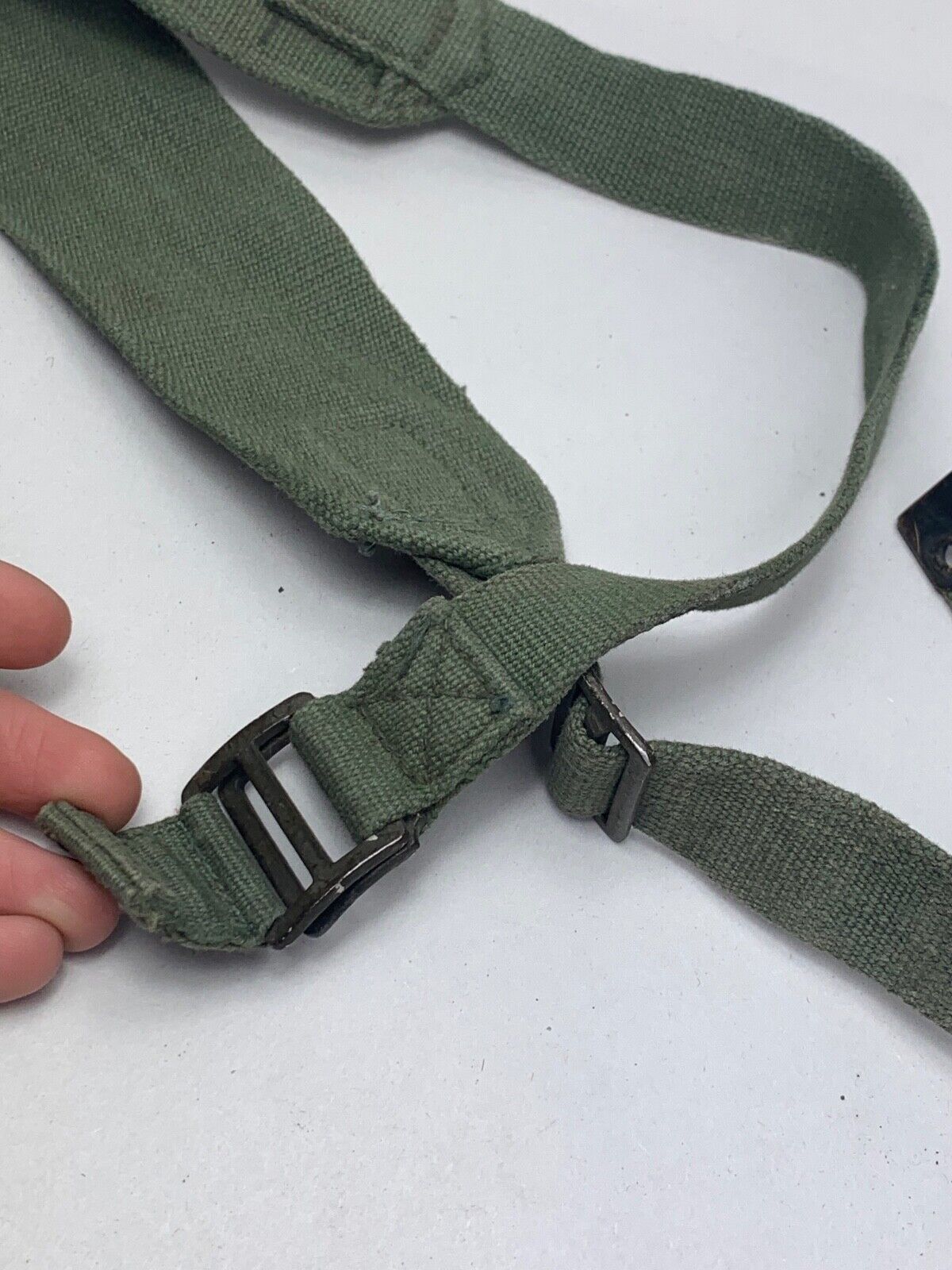 Original WW2 British Army 44 Pattern Shoulder Strap - 1945 Dated - The Militaria Shop